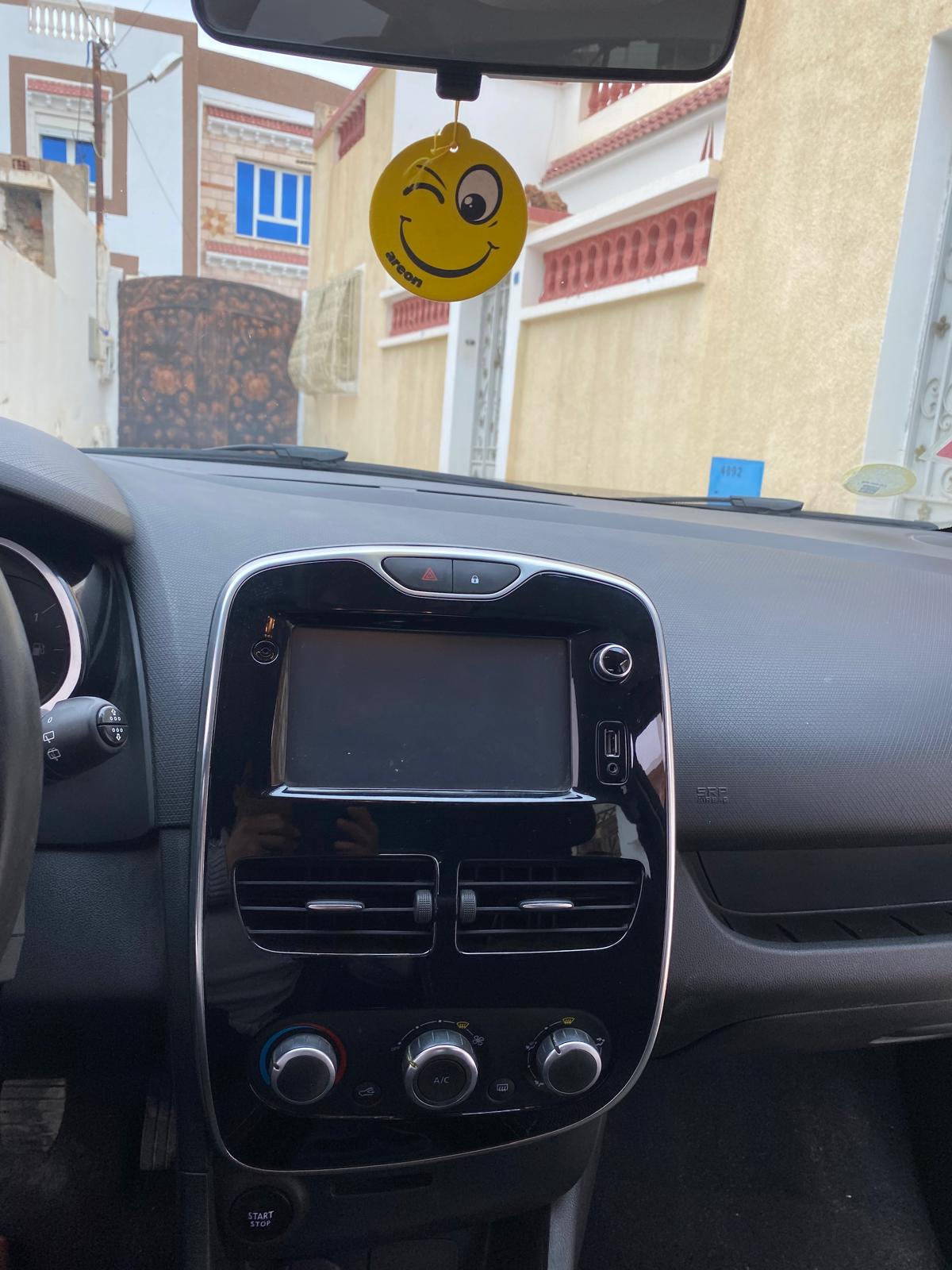 Tataouine Sud Tataouine Renault Clio Clio 4 to buy en urgence