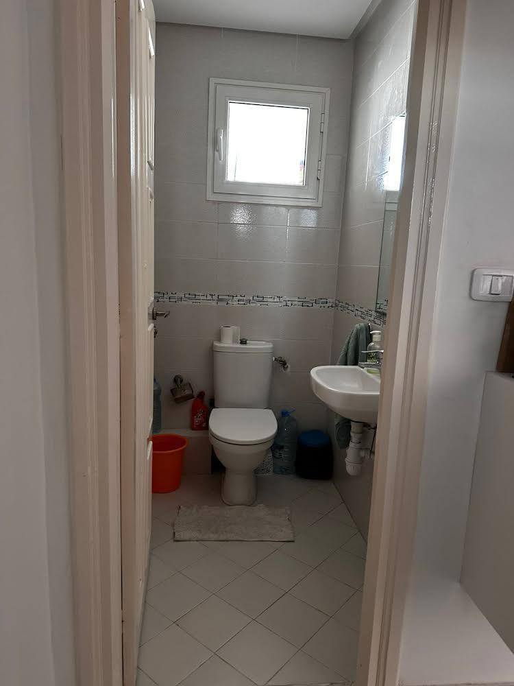 La Soukra La Soukra Vente Appart. 4 pices S3 a la soukra  residence sur la route principale