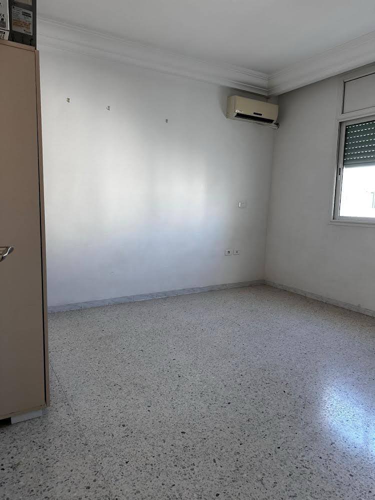 La Soukra La Soukra Vente Appart. 4 pices S3 a la soukra  residence sur la route principale