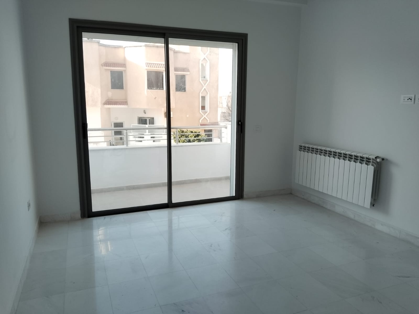 Ariana Ville Cite Ennasr 2 Location Appart. 3 pices Ennasr2 loc s2 neuf