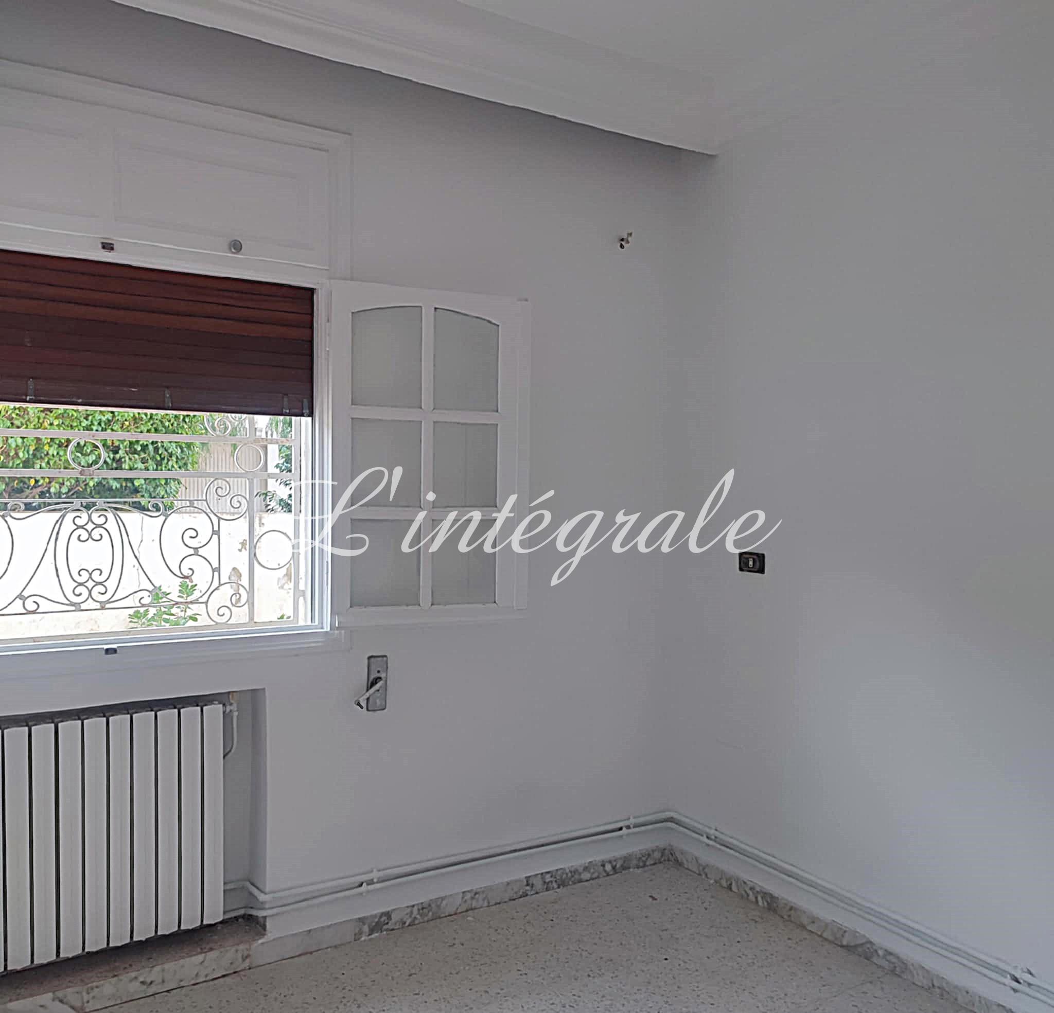 Ariana Ville Cite Ennasr 2 Location Appart. 3 pices S2 au rez de chausse d'une villa
