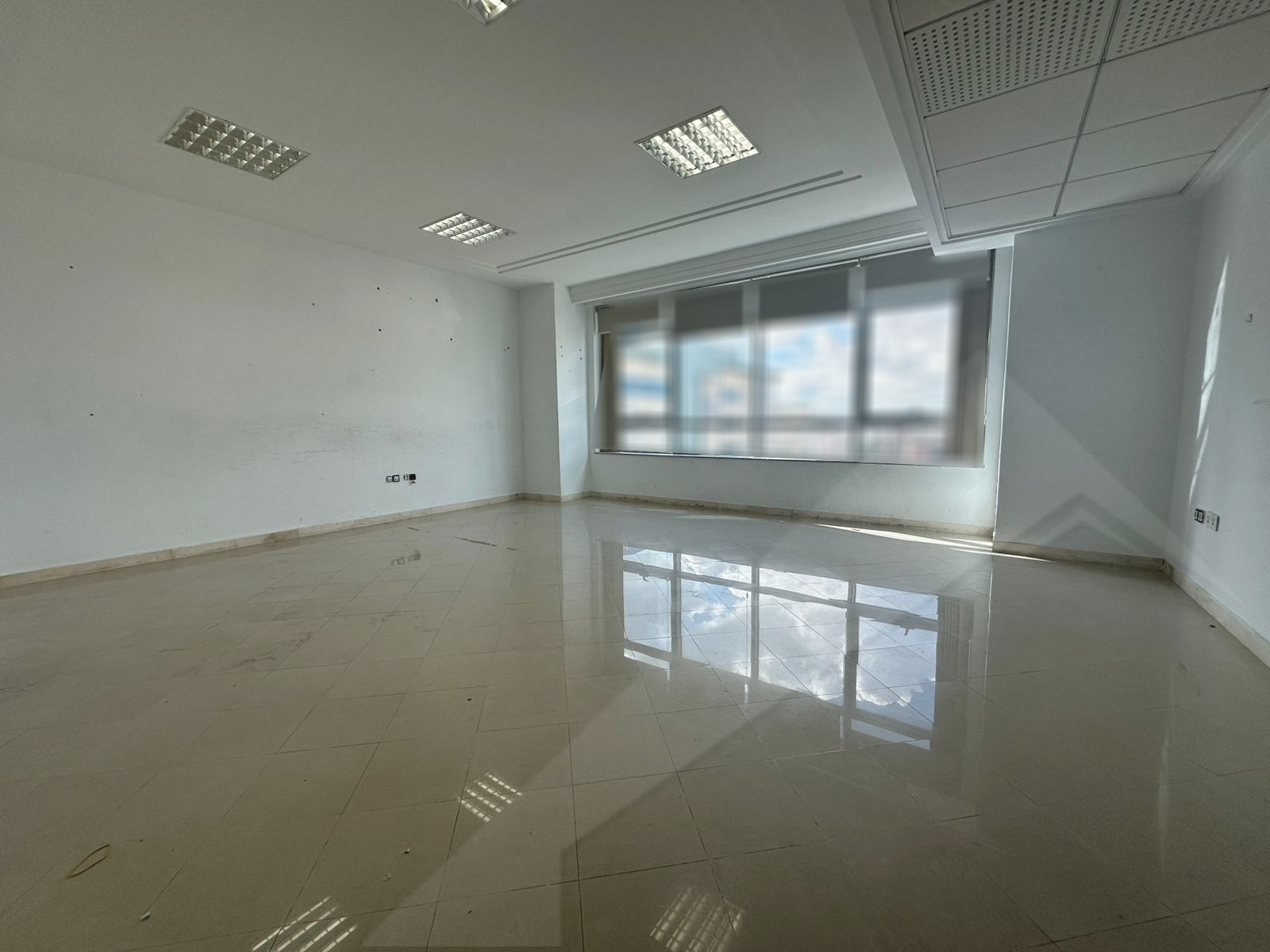 La Marsa Berge Du Lac Bureaux & Commerces Bureau Al bureau 157m2 lac1