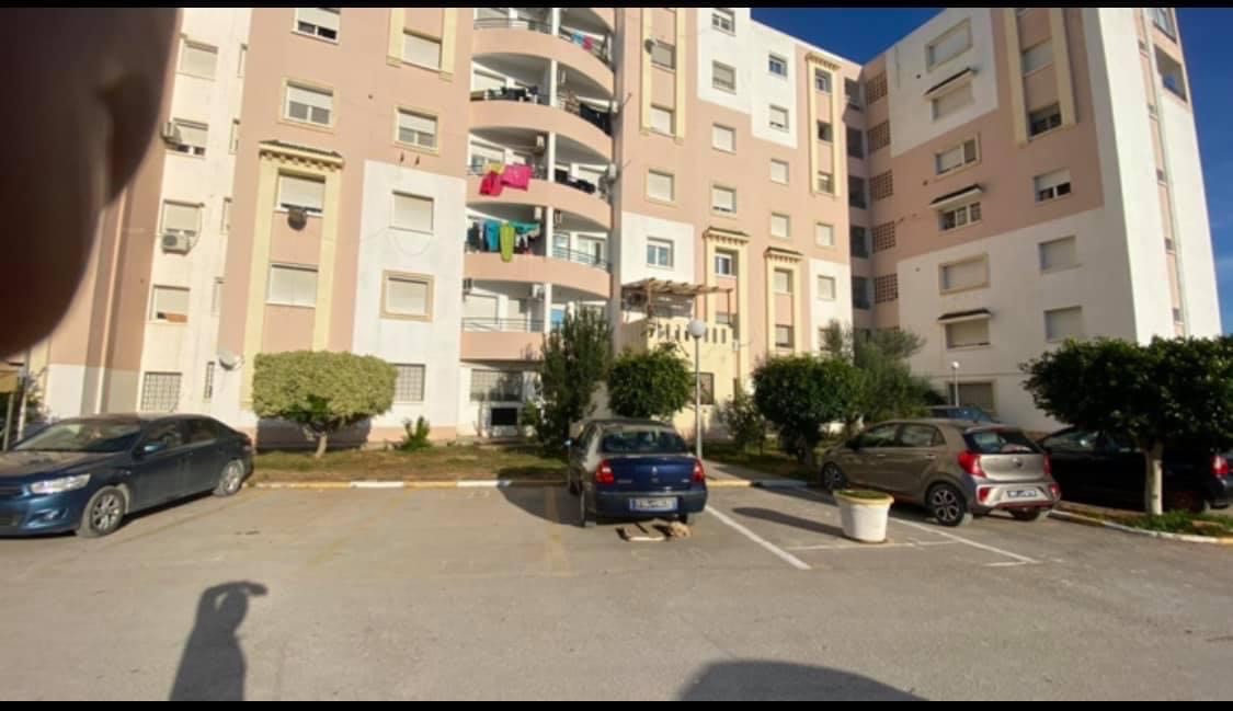 La Soukra Borj Louzir Vente Appart. 3 pices Bel appartement orientation charki