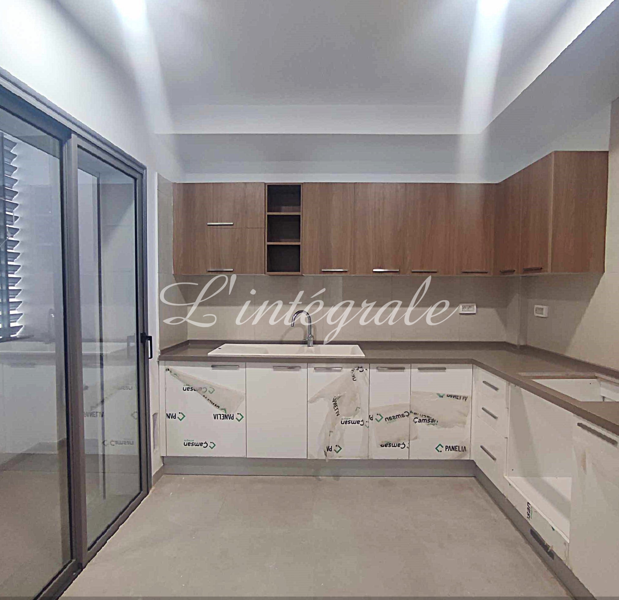 Ariana Ville Cite Ennasr 2 Location Appart. 3 pices S2 avec suite parentale et terrasse