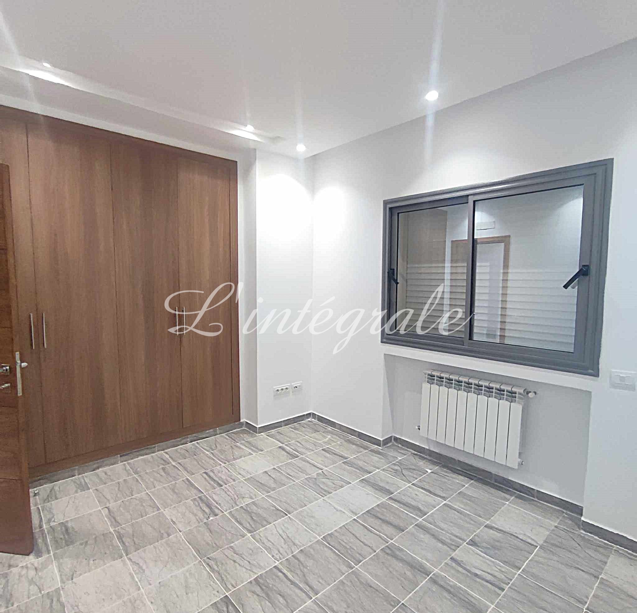 Ariana Ville Cite Ennasr 2 Location Appart. 3 pices S2 avec suite parentale et terrasse