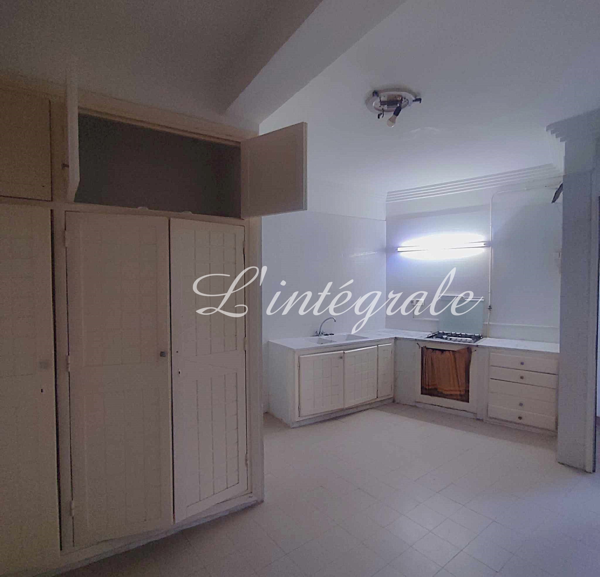 Ariana Ville Cite Ennasr 2 Location Appart. 2 pices Grand s1 avec petit jardin