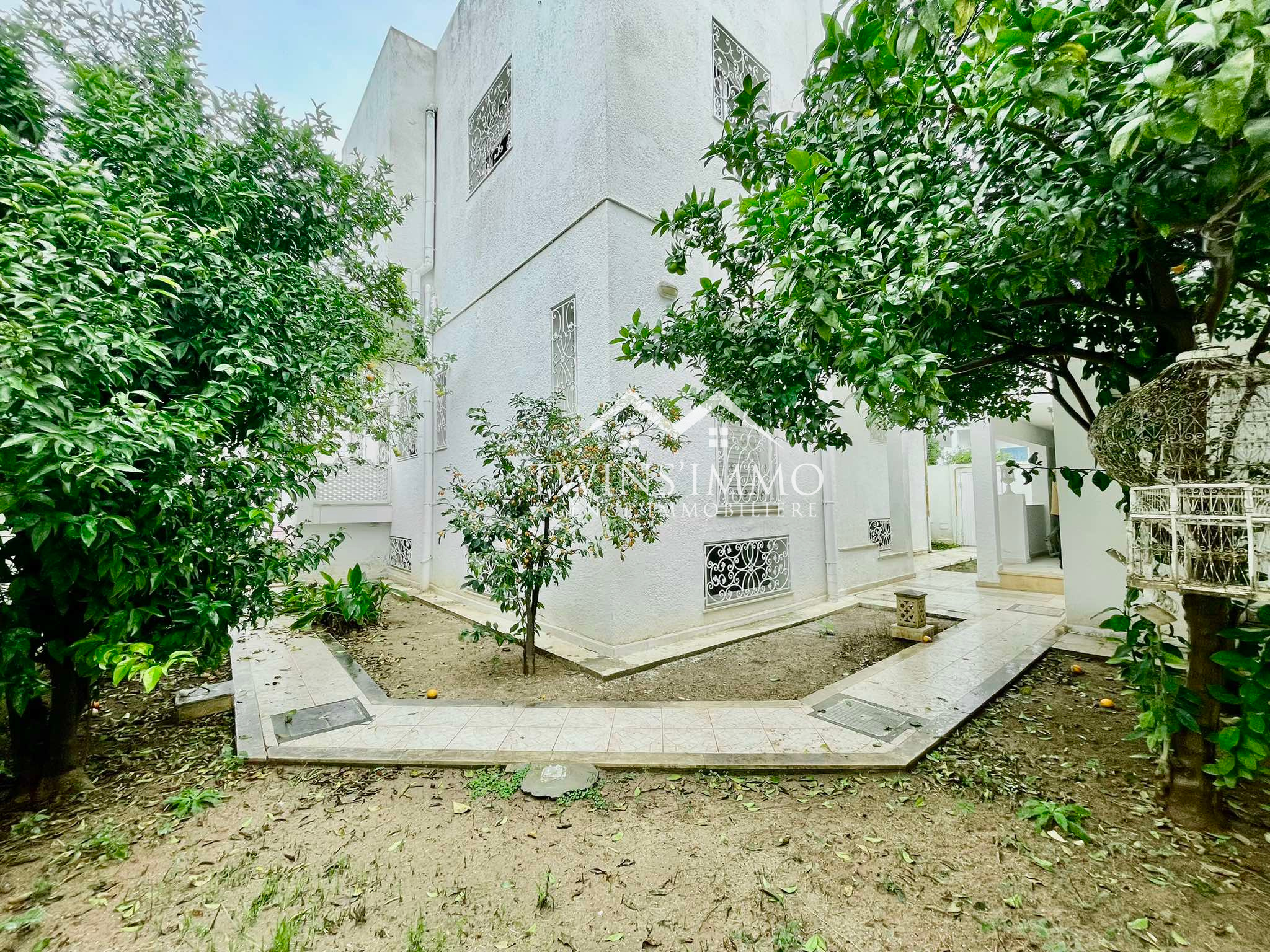 La Marsa Sidi Daoud Location Maisons Villa  usage de bureau ou habitation  sidi daoud