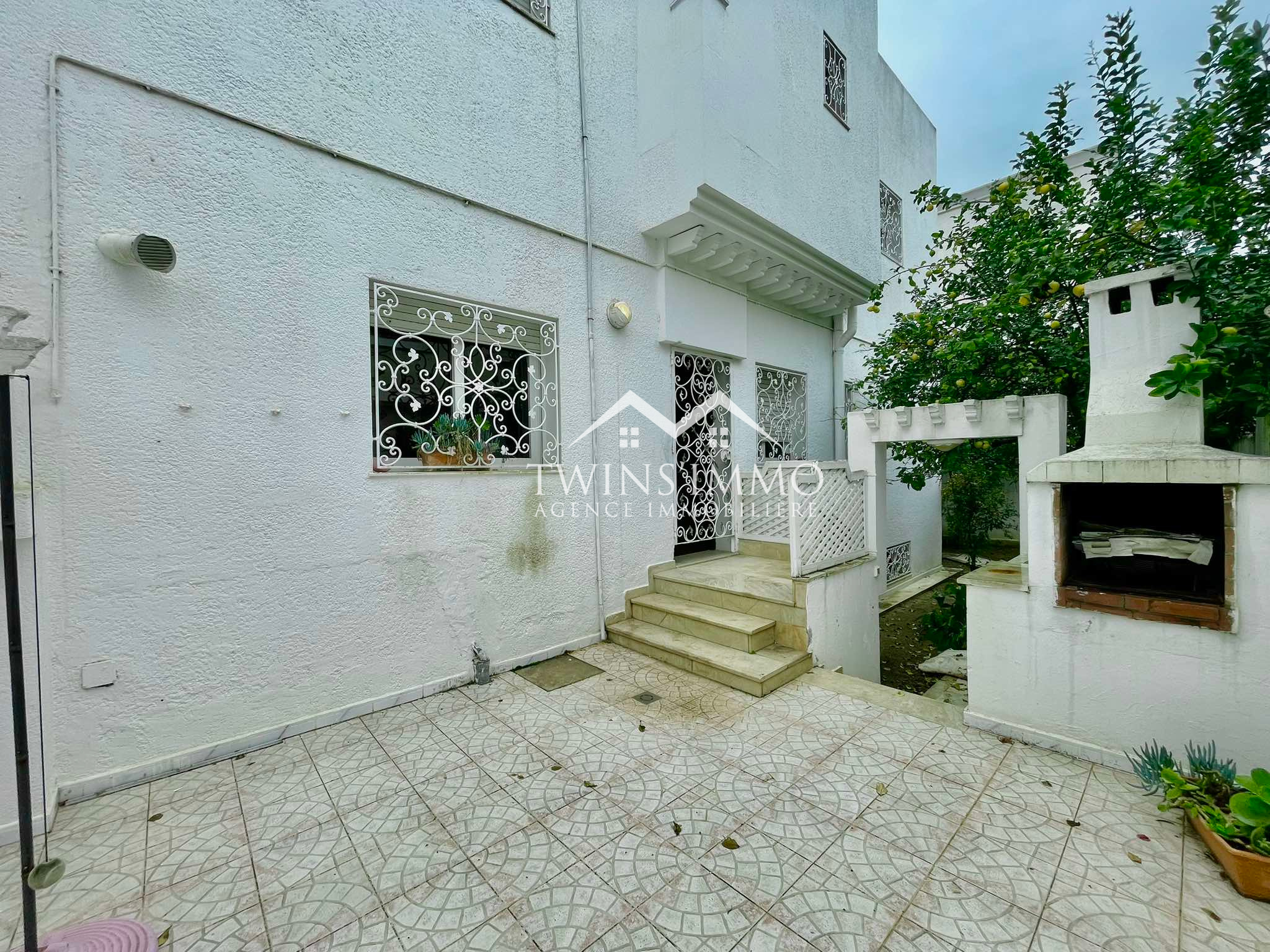 La Marsa Sidi Daoud Location Maisons Villa  usage de bureau ou habitation  sidi daoud