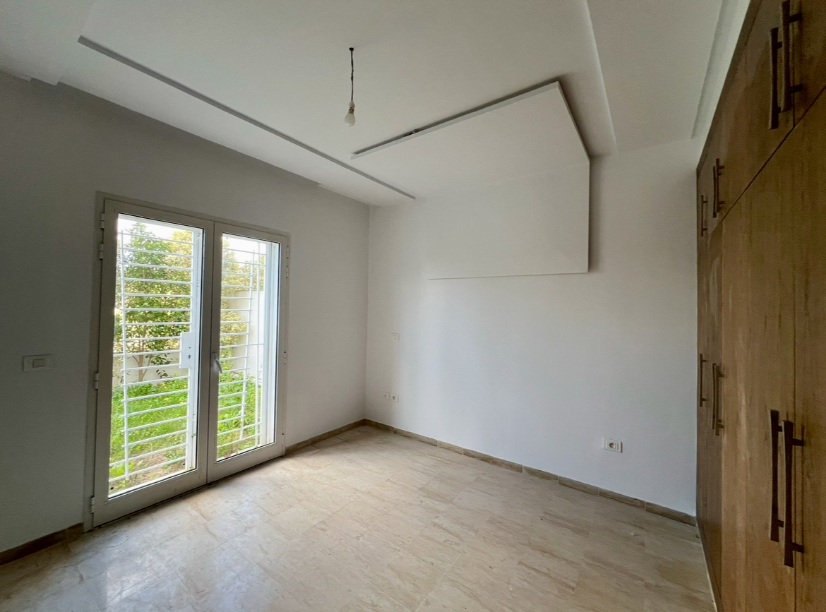 La Soukra La Soukra Vente Appart. 3 pices Appartement s2 avec jardin  la soukra