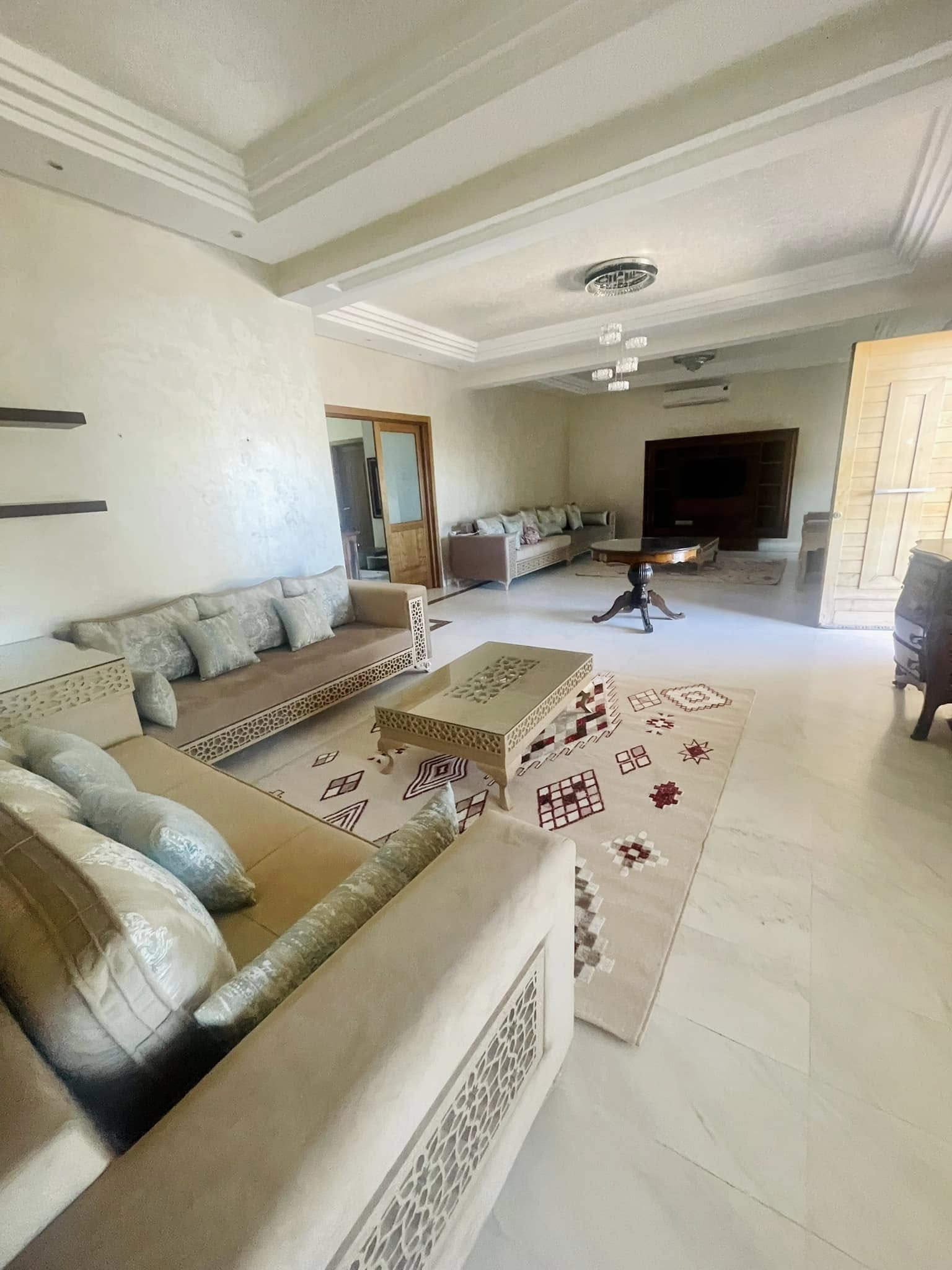 Ariana Ville Cite Ennasr 2 Location Maisons Villa de maitre ennaser 2