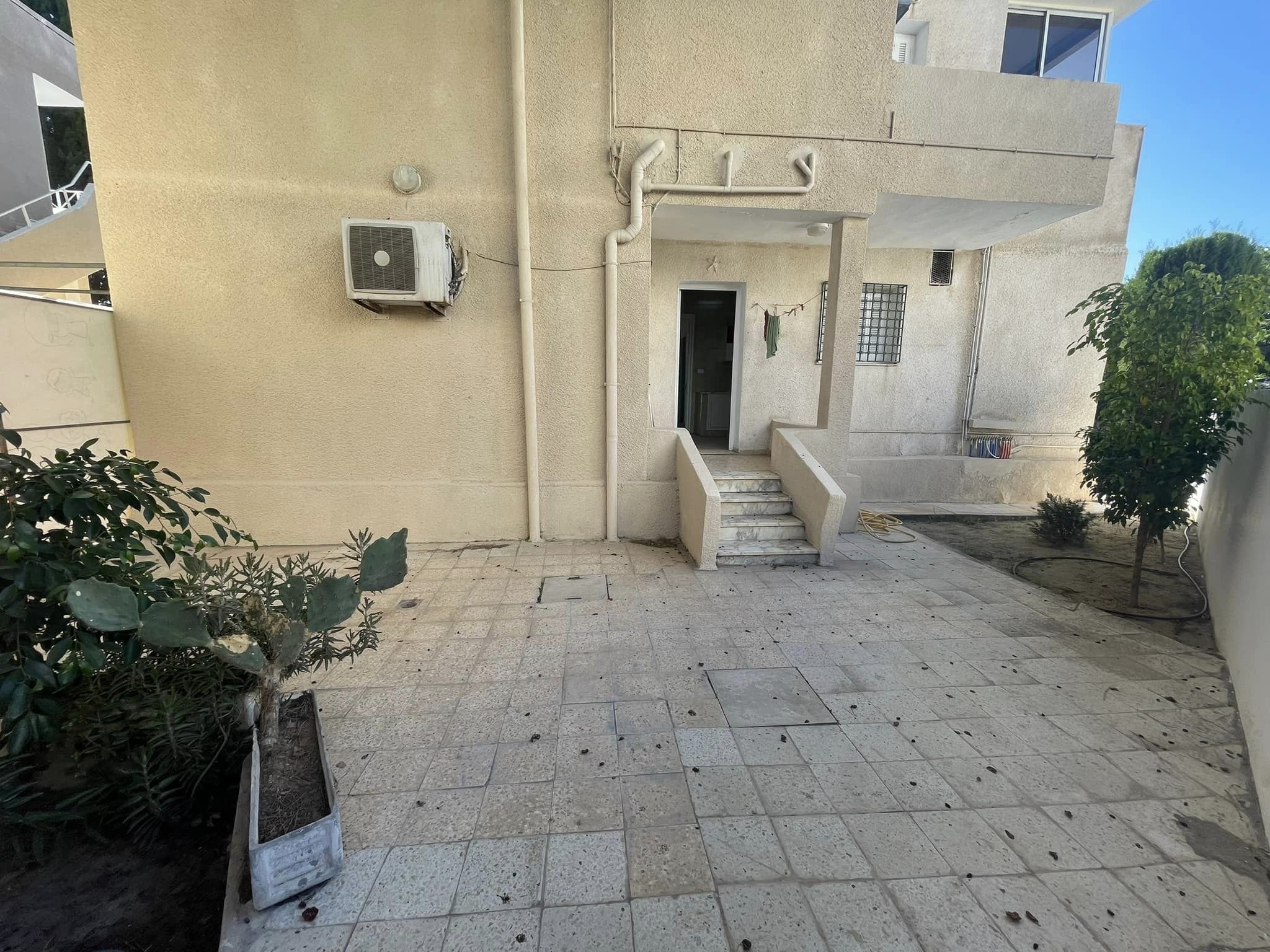 Ariana Ville El Menzah 5 Bureaux & Commerces Bureau Villa r1 plein pieds menzah 5
