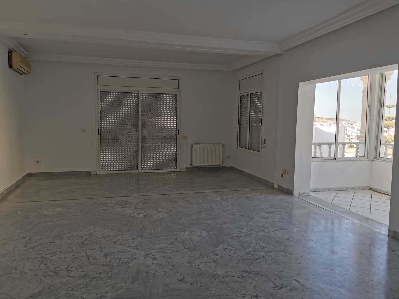 Ariana Ville El Menzah 5 Bureaux & Commerces Bureau Villa de maitre menzah 5 usage bureautique
