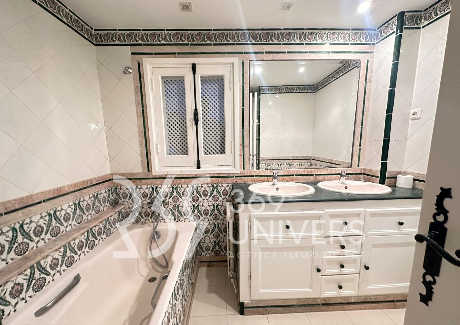 La Marsa Gammart Location Appart. 2 pices Etage de villa avec vue dgage  gammarth
