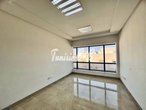 La Marsa Berge Du Lac Location Appart. 1 pice A  un bureau a8 ref641a