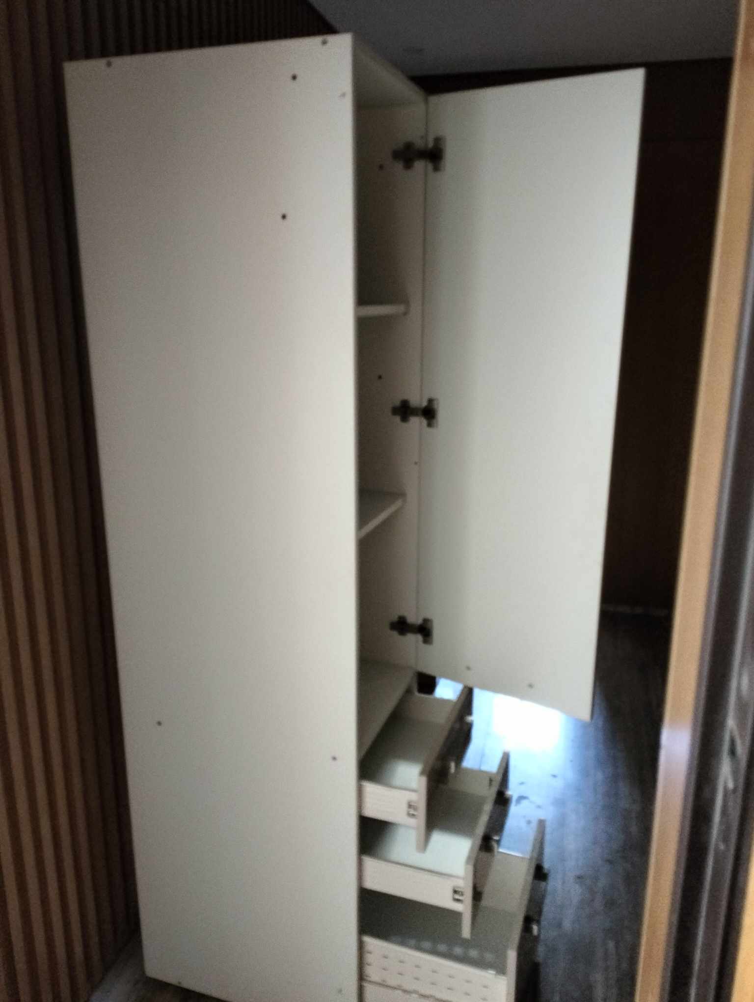 Ain Zaghouan Jardins de Carthage Chambres  coucher Armoires - Dressing Armoire de rangement  avec tirroire