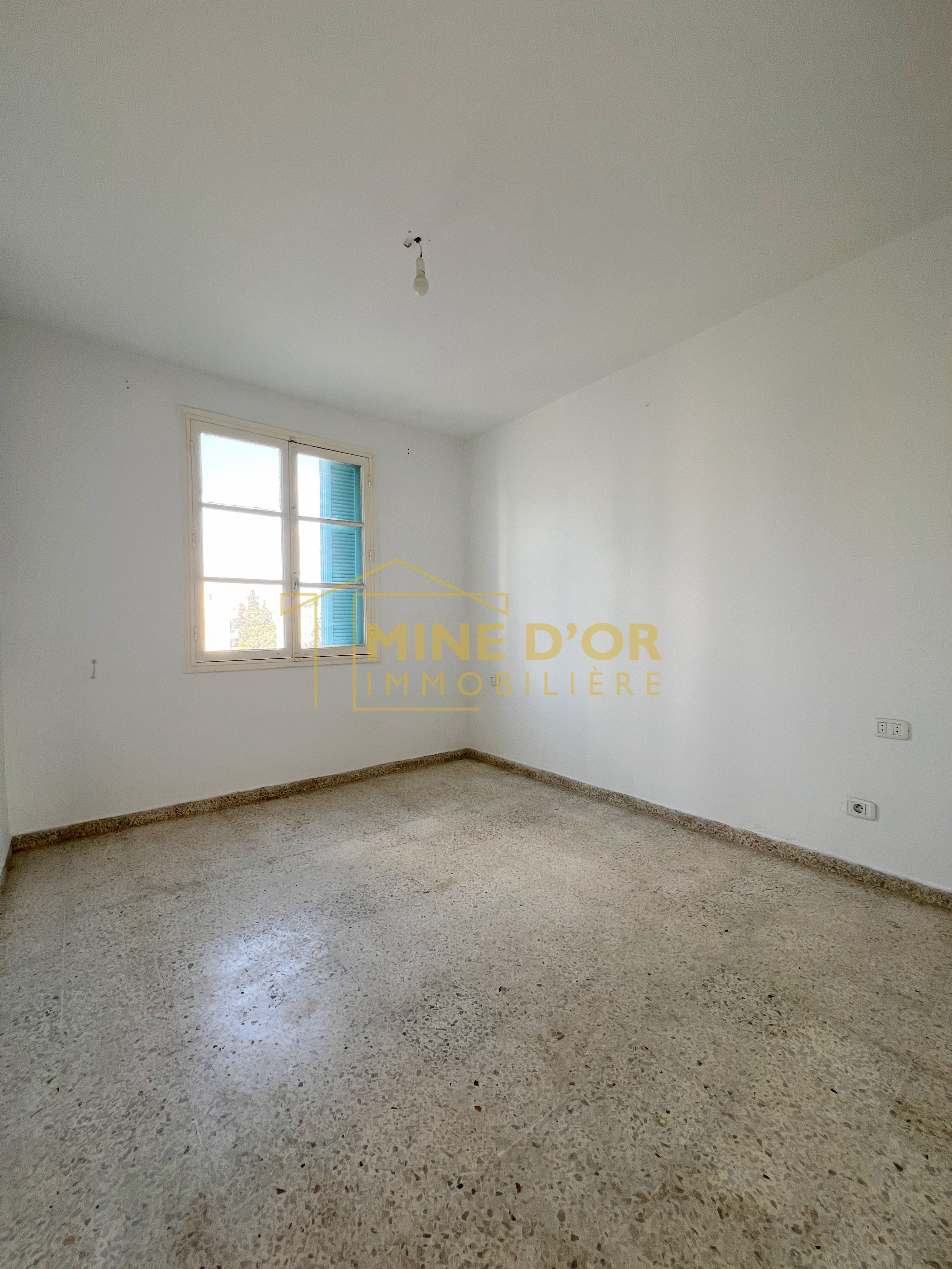 Cite El Khadra Cite Oplympique Vente Appart. 3 pices Appartement s2 a la cite olympique menzah