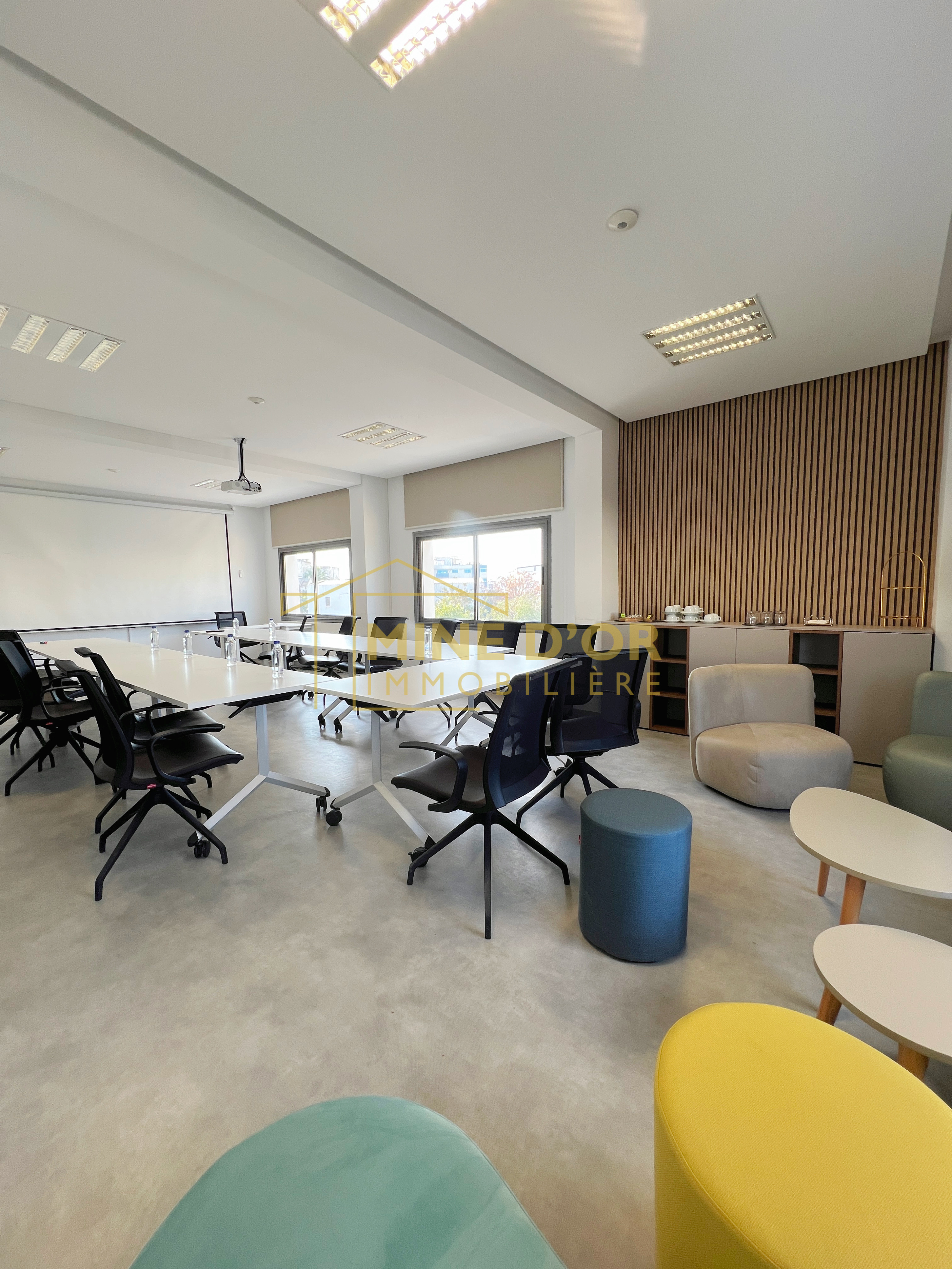 La Soukra Charguia 2 Bureaux & Commerces Bureau Bureau 180 m2 neuf  charguia 2