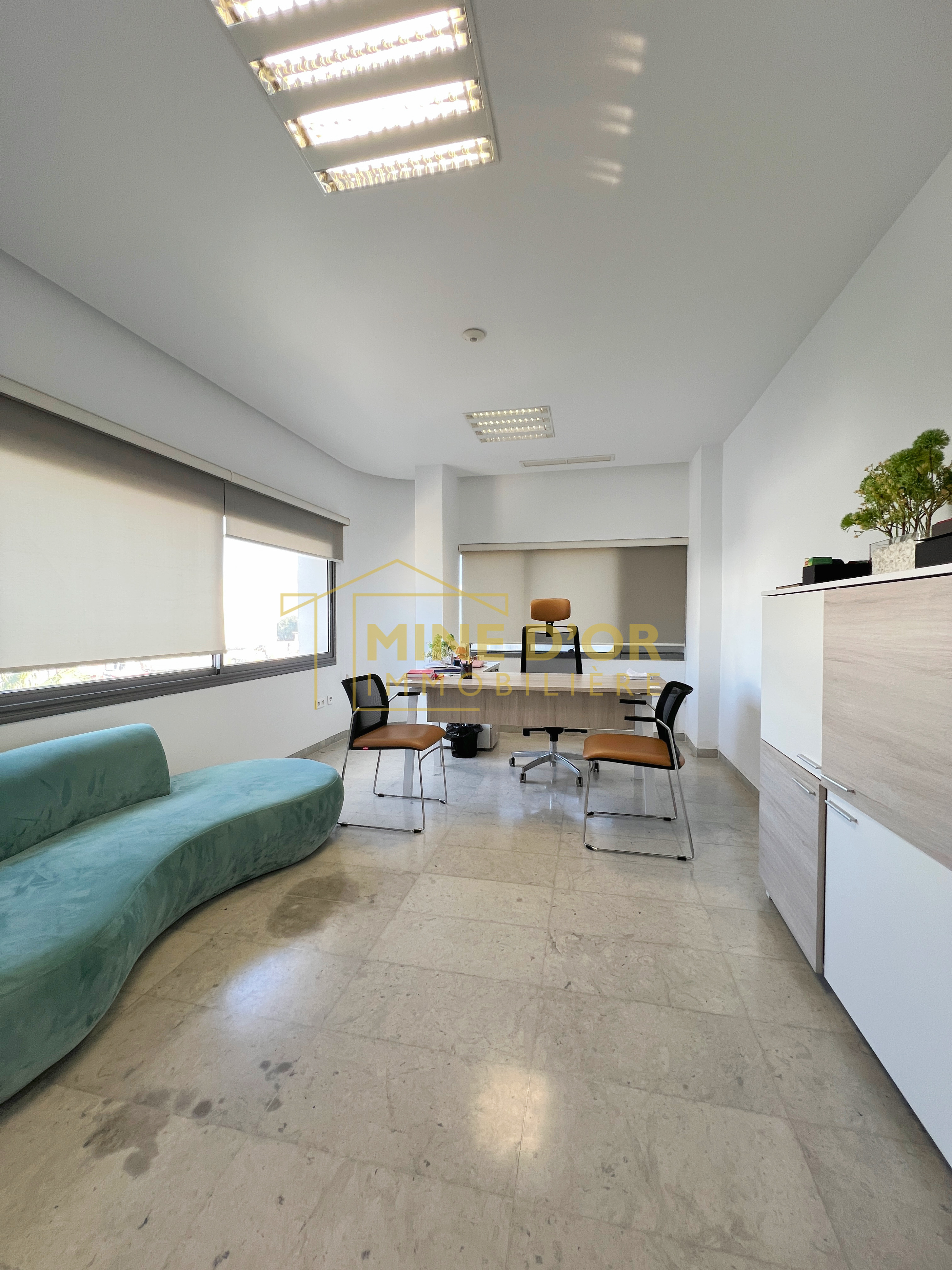 La Soukra Charguia 2 Bureaux & Commerces Bureau Bureau 180 m2 neuf  charguia 2