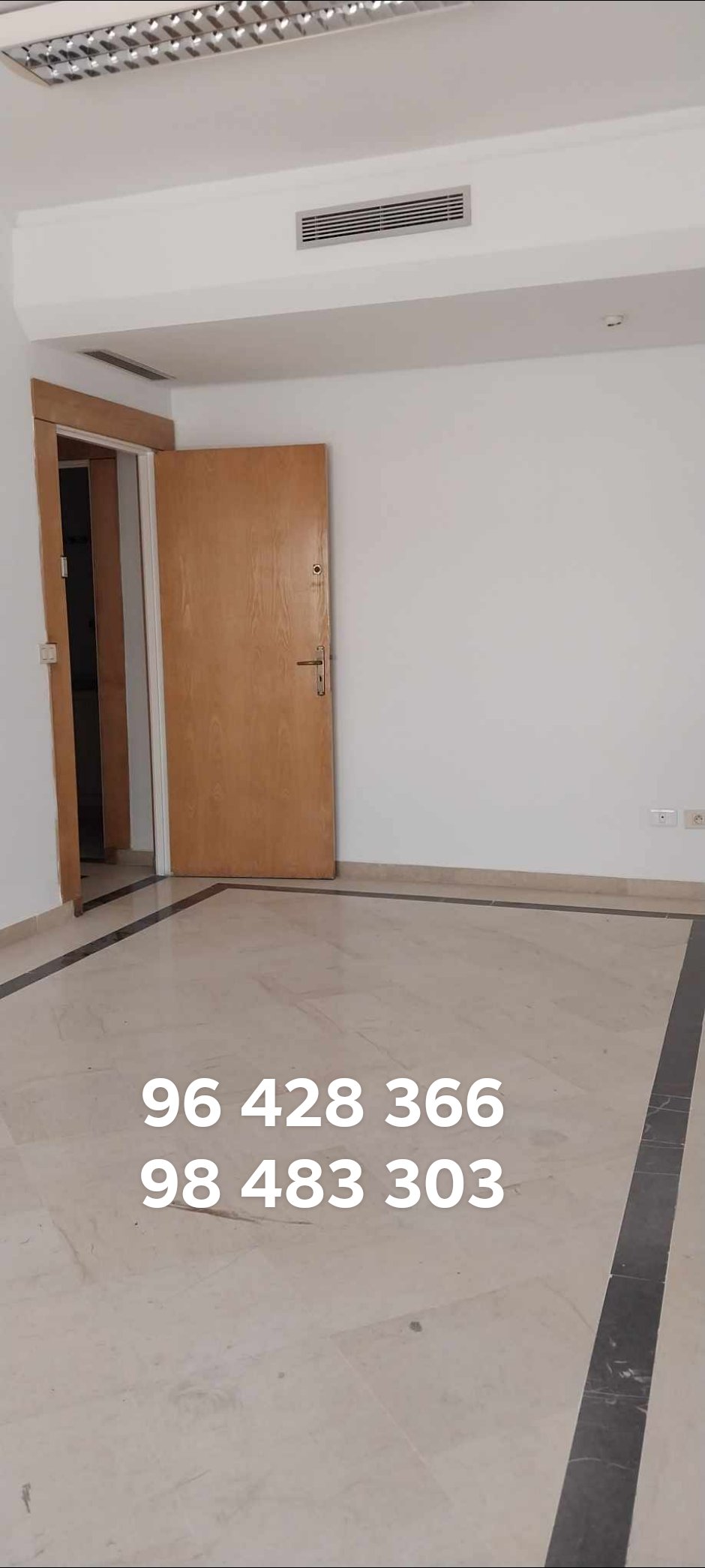 Bab Bhar Montplaisir Bureaux & Commerces Bureau Un appartement  usage bureautique  montplaisir