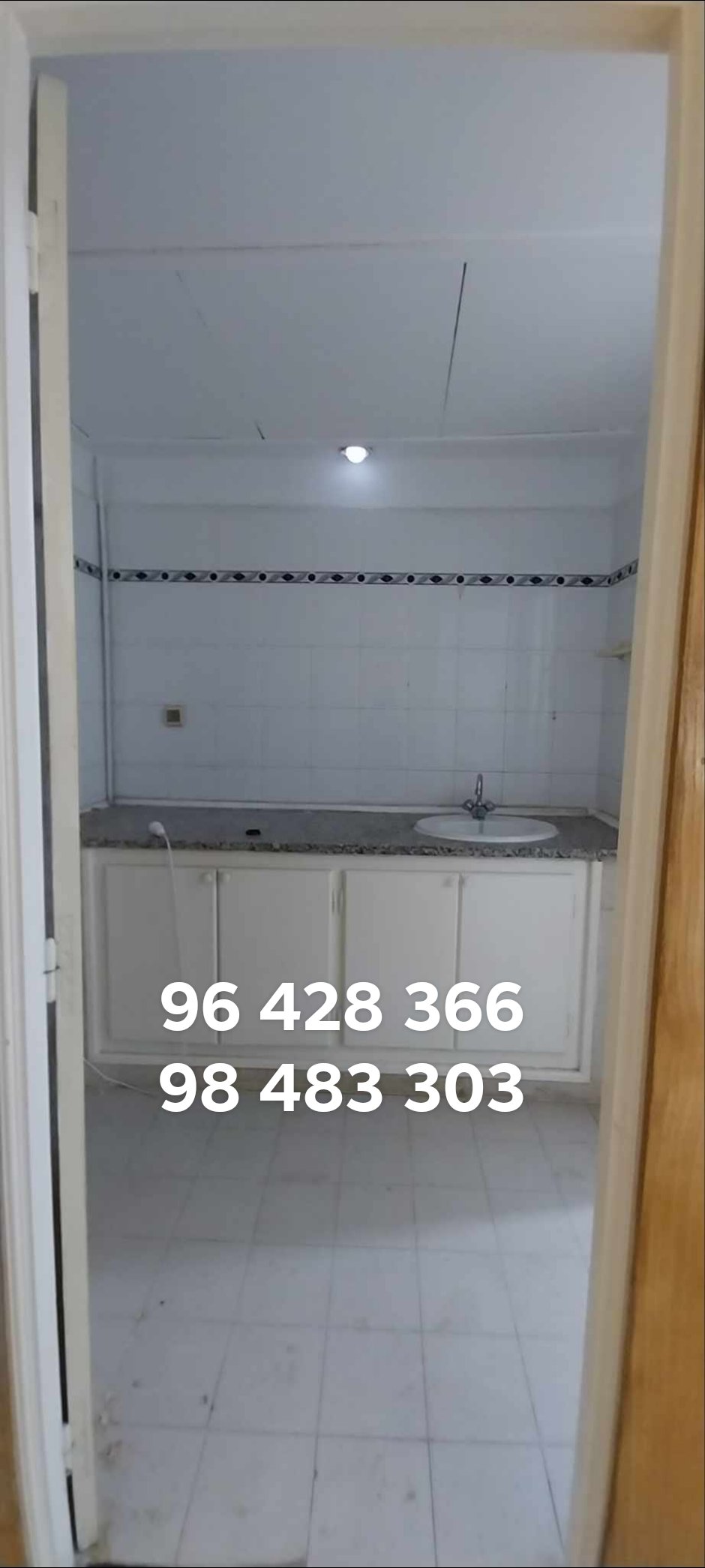 Bab Bhar Montplaisir Bureaux & Commerces Bureau Un appartement  usage bureautique  montplaisir
