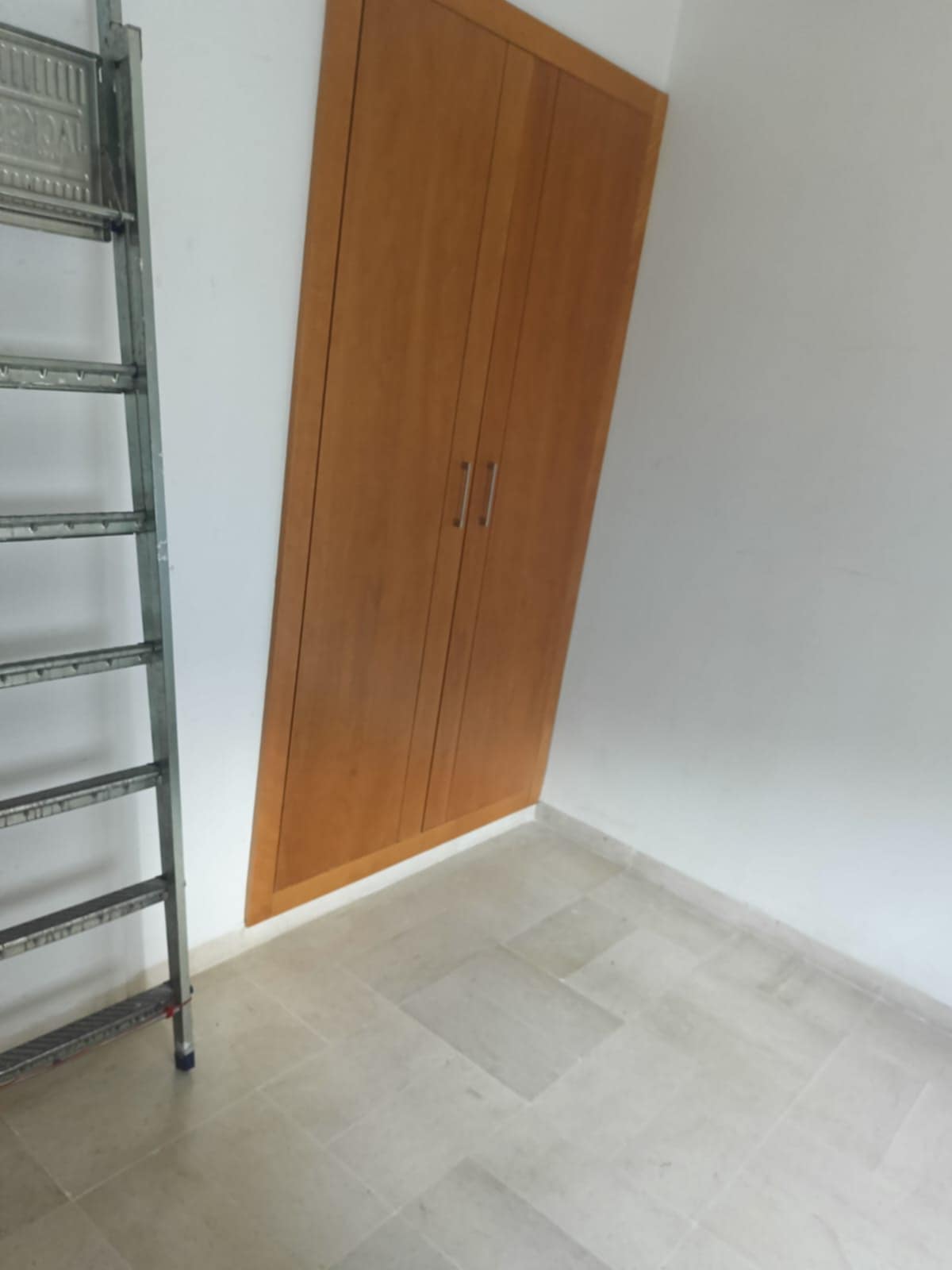 El Mourouj El Mourouj Location Appart. 3 pices Appartement s2 pres salim school