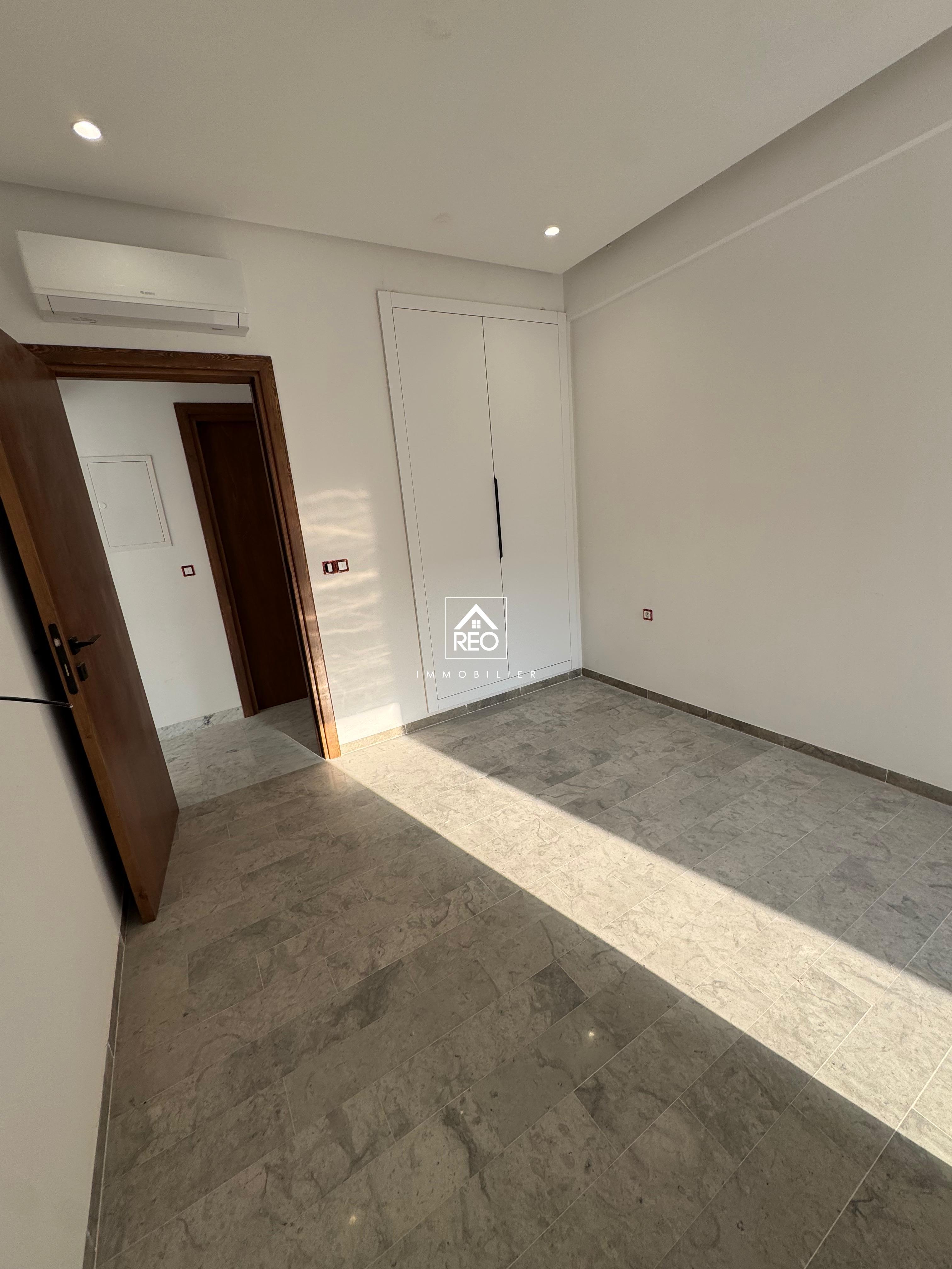 La Soukra La Soukra Vente Appart. 2 pices A un appartement s2