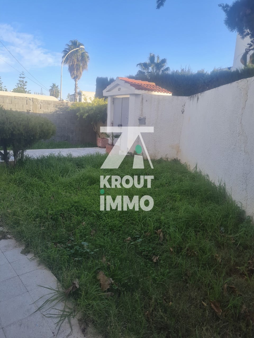 El Menzah El Manar 1 Location Appart. 2 pices Etage de villa pour usage bureautique
