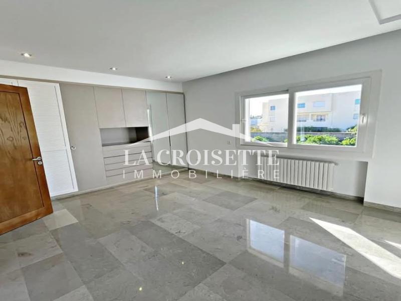 La Soukra La Soukra Location Maisons Villa s4 avec piscine  la soukra zvl1665