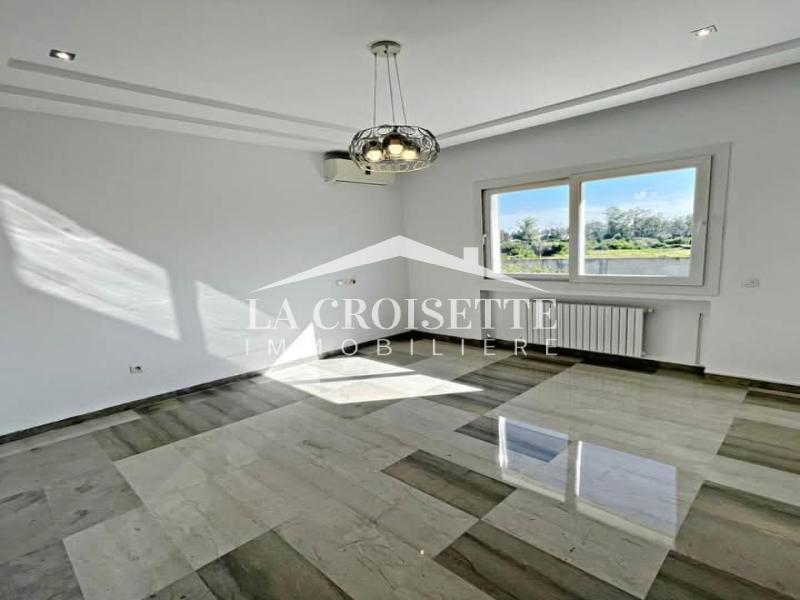 La Soukra La Soukra Location Maisons Villa s4 avec piscine  la soukra zvl1665