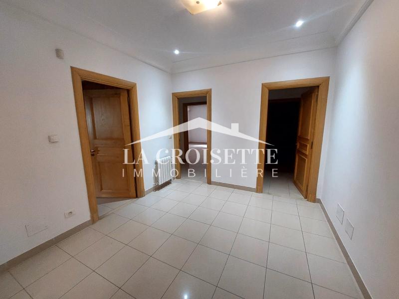 La Marsa Cite El Hana Vente Appart. 4 pices Rez de chausse s3  la marsa mav1631