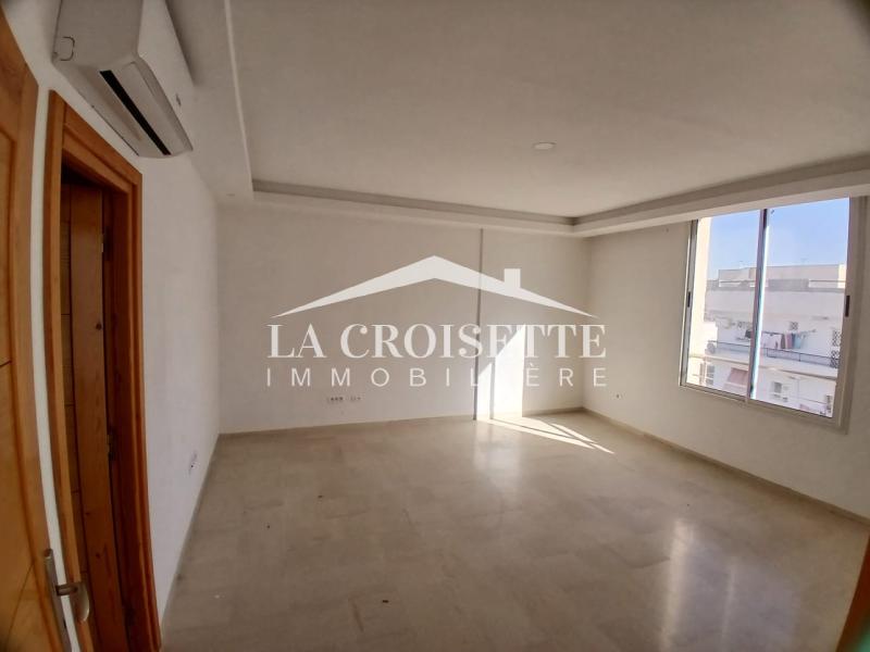 Carthage Salambo Bureaux & Commerces Bureau Un bureau en h1  carthage salambo mbl0491