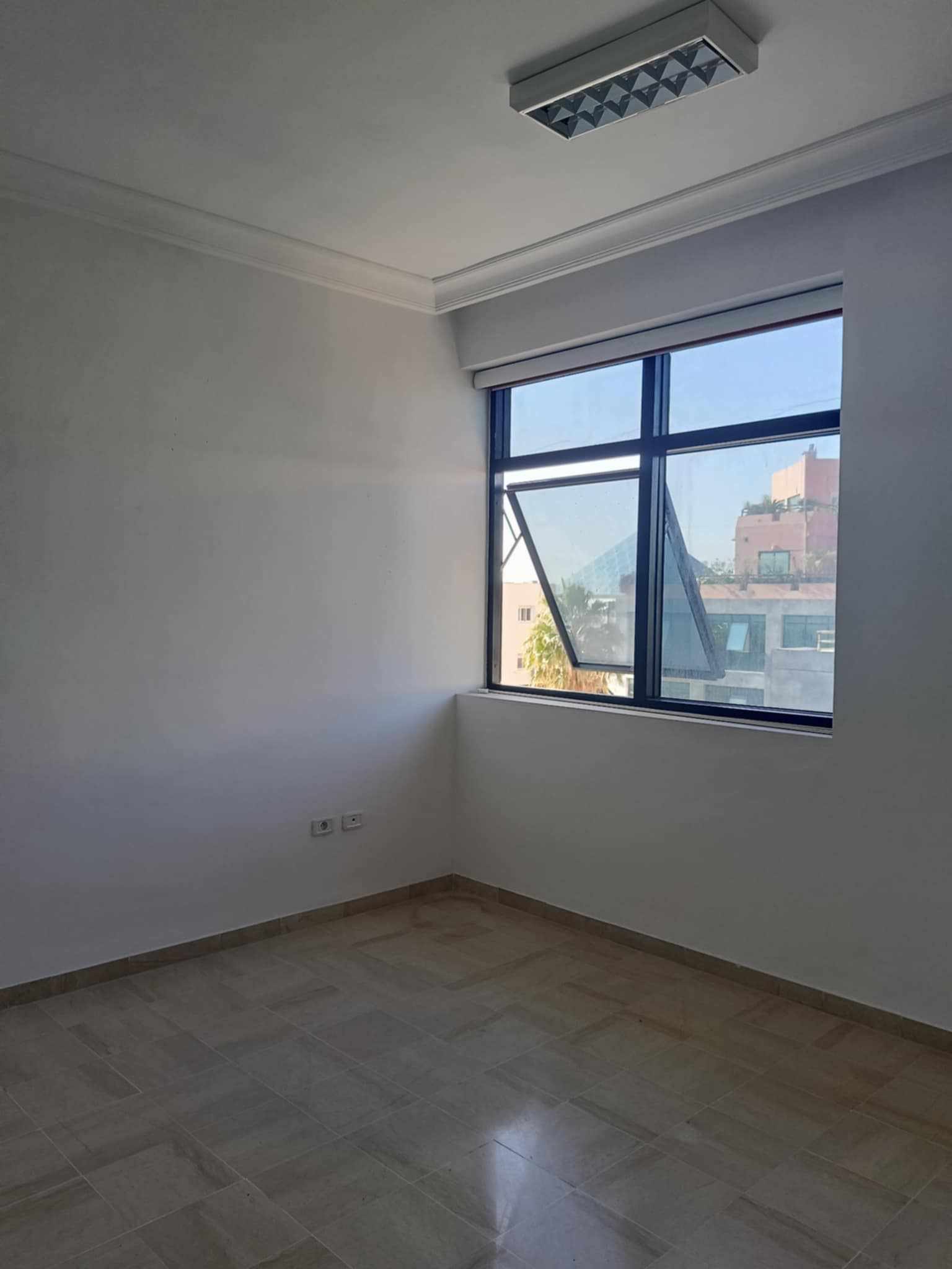 La Marsa Berge Du Lac Location Appart. 4 pices Bureaux lac1