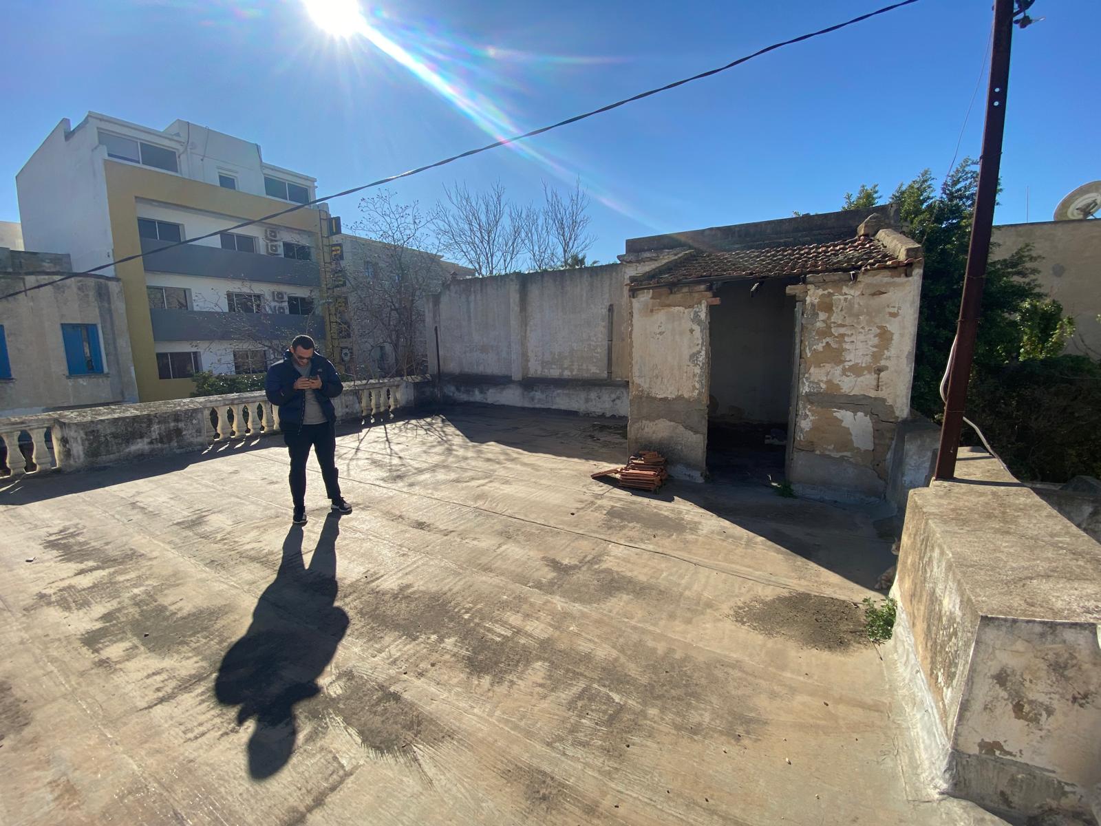 Cite El Khadra Kheireddine Pacha Vente Appart. 1 pice Terrain bati
