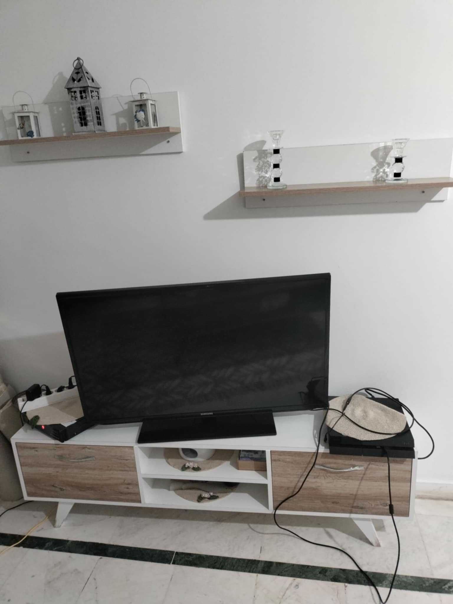 Ain Zaghouan Ain Zaghouan Objets de dcoration Dcoration intrieure Meuble d'entre et meuble tv
