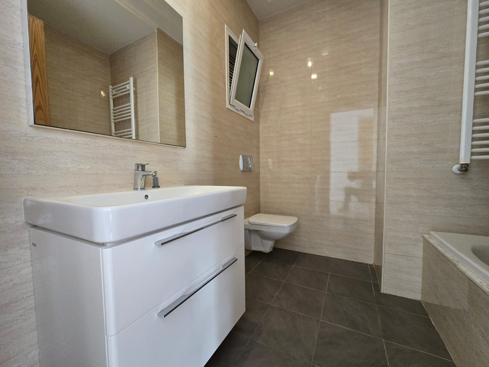 Ain Zaghouan Jardins de Carthage Location Appart. 2 pices S1 luxe aux jardin de carthage
