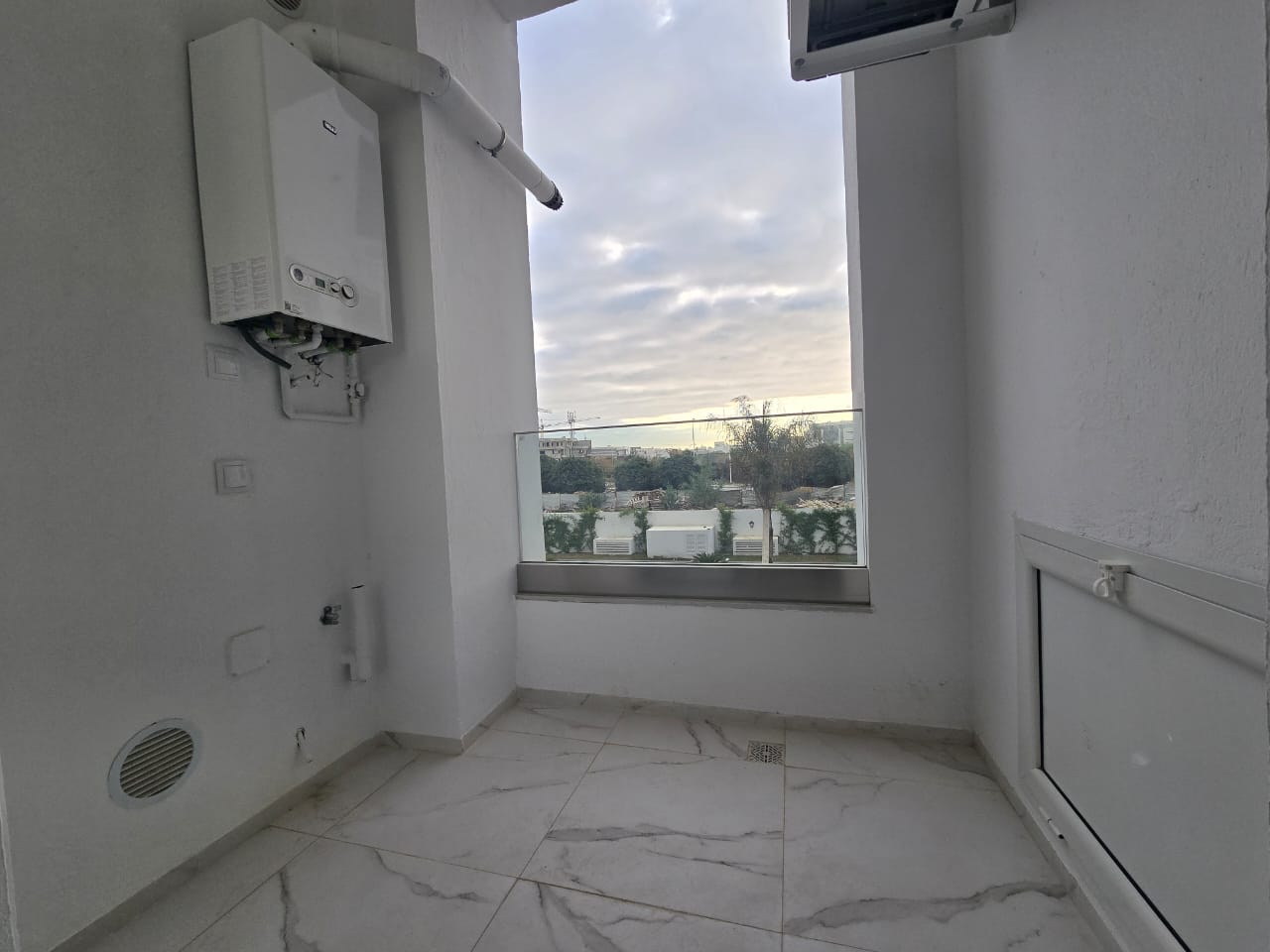 Ain Zaghouan Jardins de Carthage Location Appart. 2 pices App s1 aux jardin de carthage