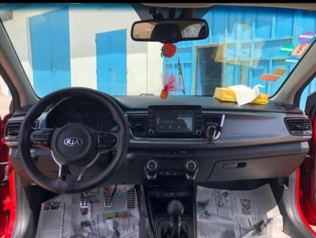 Melloulech Ouled Mabrouk Kia Rio Kia rio toute option