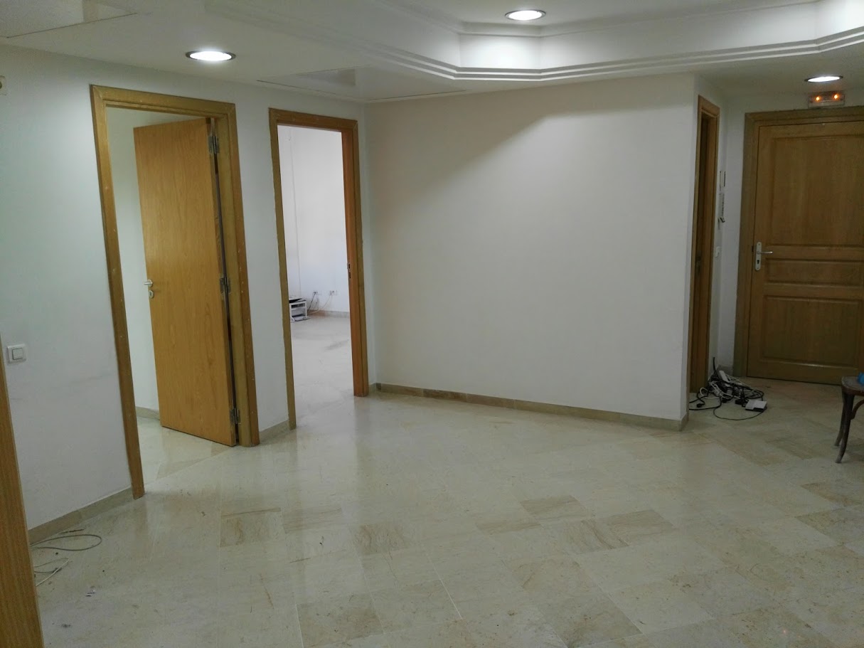 Bab Bhar Taieb El M'Hiri Bureaux & Commerces Bureau Bureau spacieux avec plateau