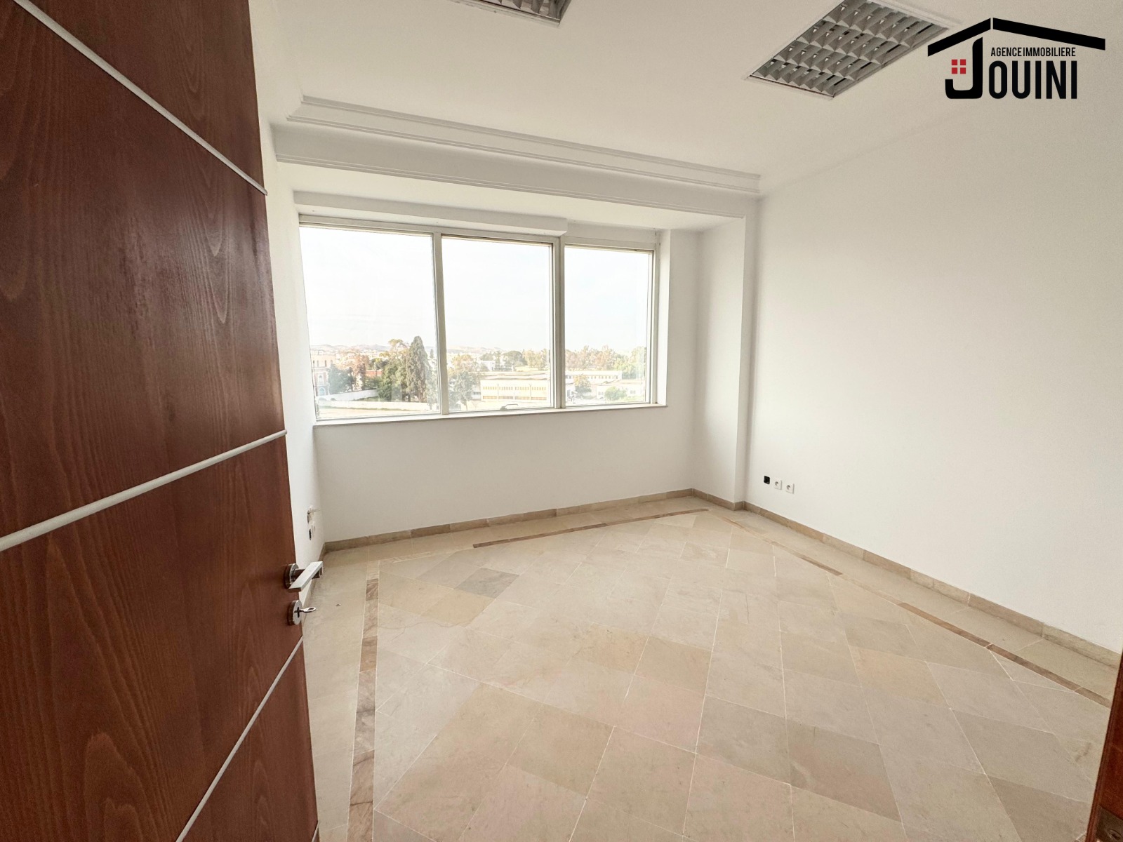 Ariana Ville Borj El Baccouche Bureaux & Commerces Bureau Bureau h4 en face centre urbain nord