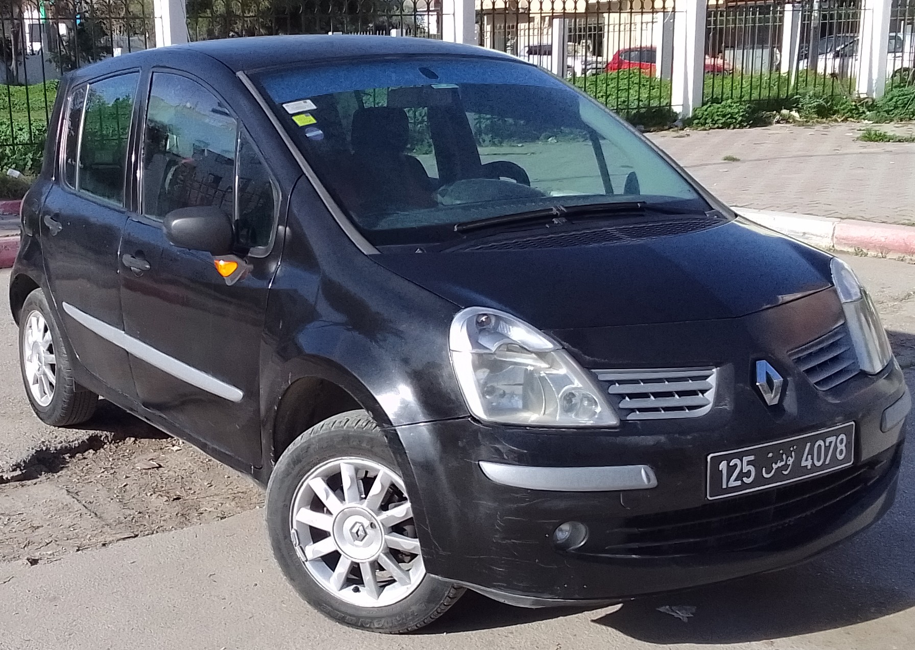 Bou Mhel El Bassatine Bou Mhel Renault Modus Modus 4 cylindre conomique