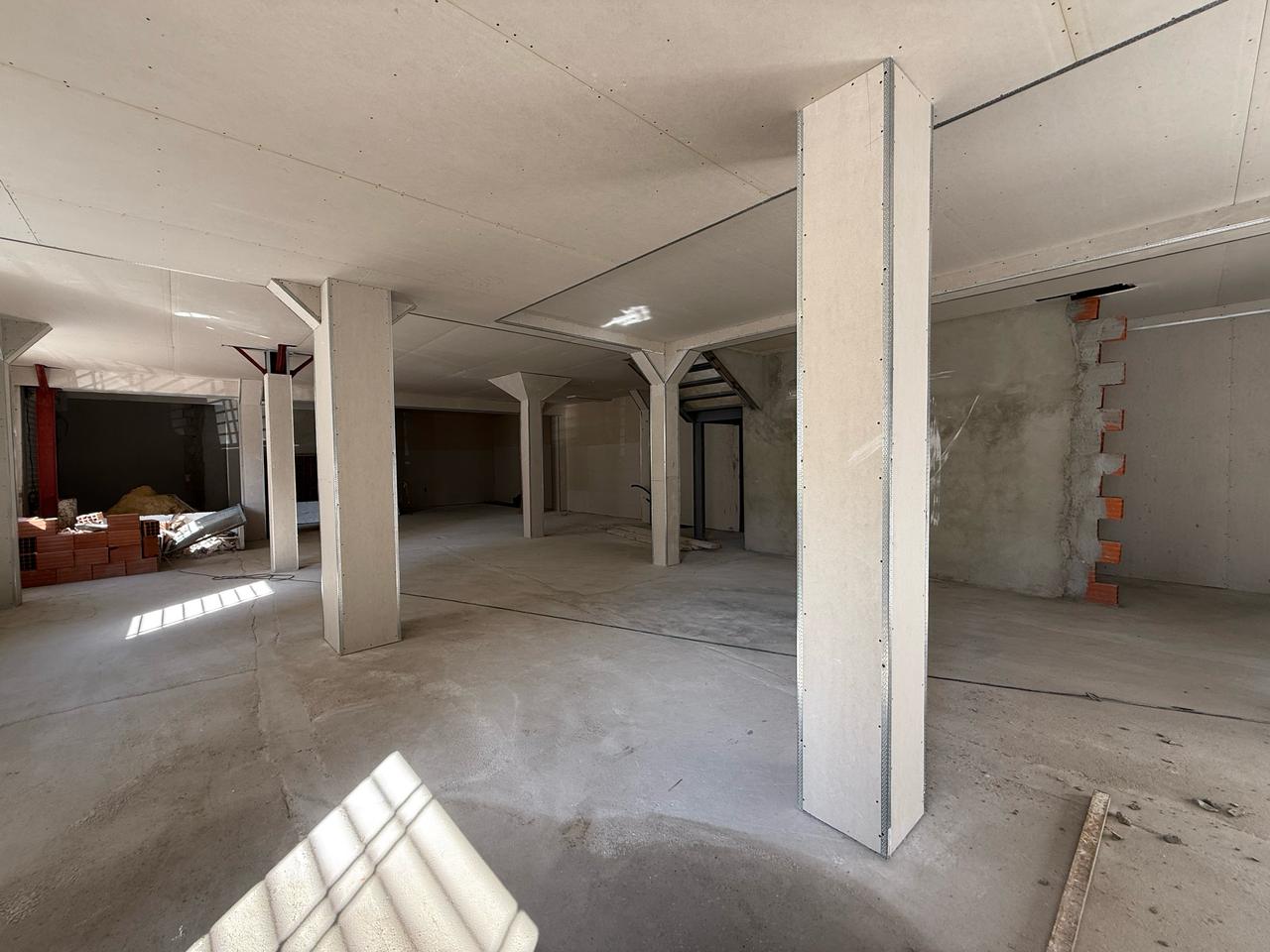 Bab Bhar Republique Bureaux & Commerces Surfaces Local commercial  centre ville cyrus le grand