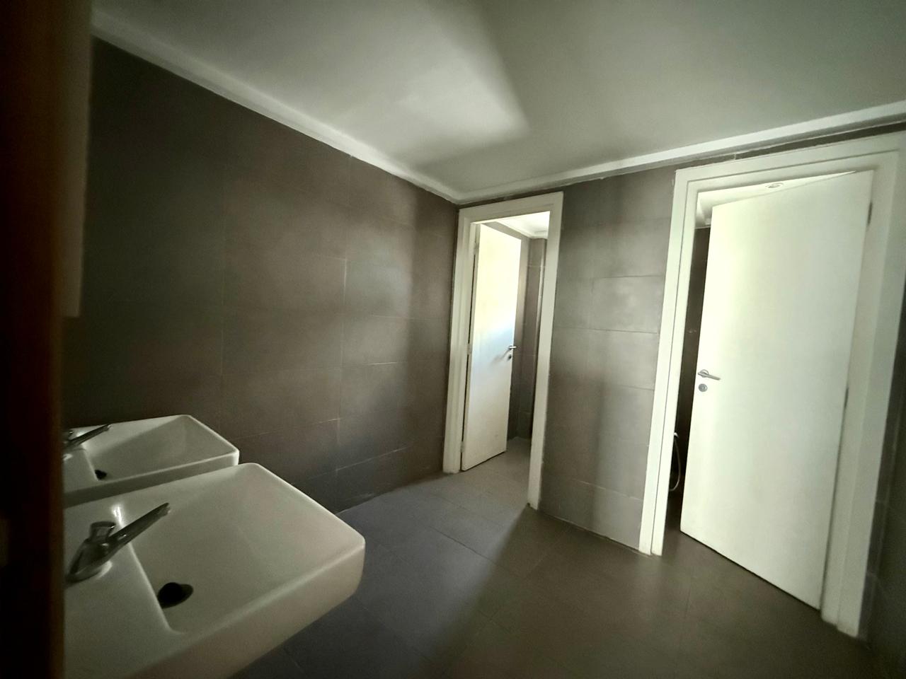 Bab Bhar Republique Bureaux & Commerces Surfaces Open sapce 451m2  mohamed 5
