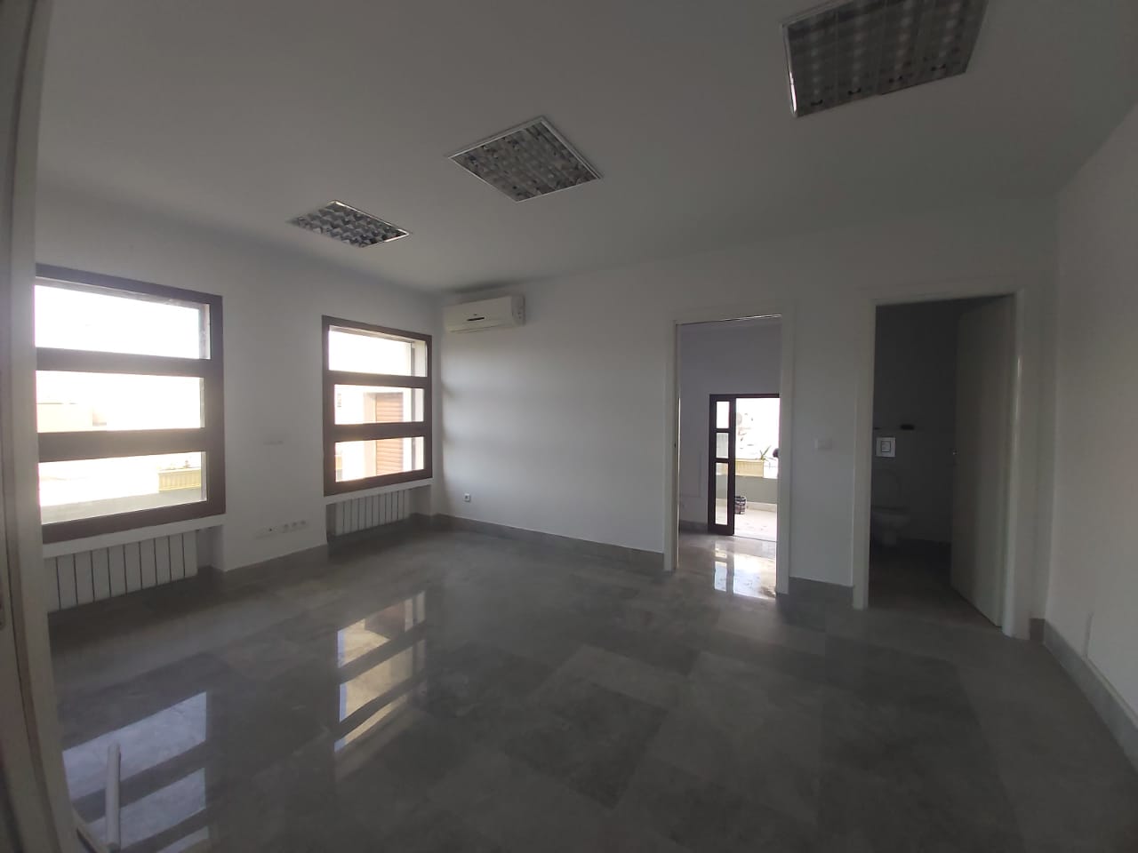 Ariana Ville El Menzah 6 Location Appart. 2 pices Bureau 3 espace a manzah 6