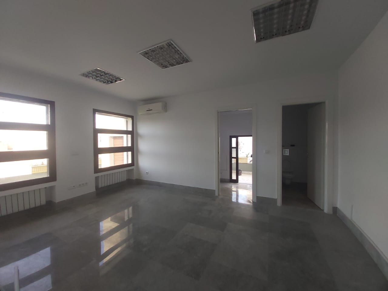 Ariana Ville El Menzah 6 Location Appart. 2 pices Bureau 3 espace a manzah 6