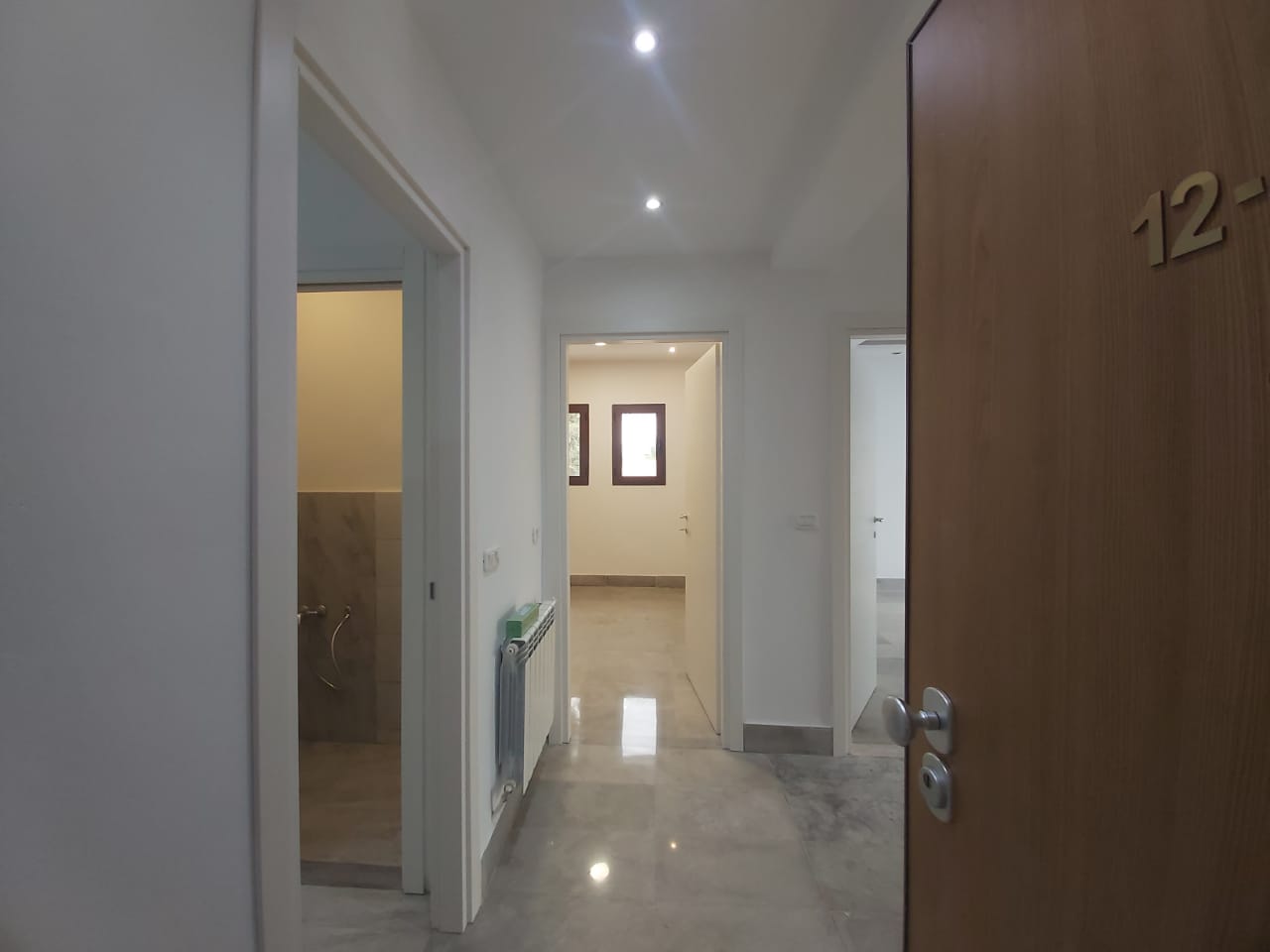 Ariana Ville El Menzah 6 Location Appart. 3 pices Bureau hall plus 3 espace