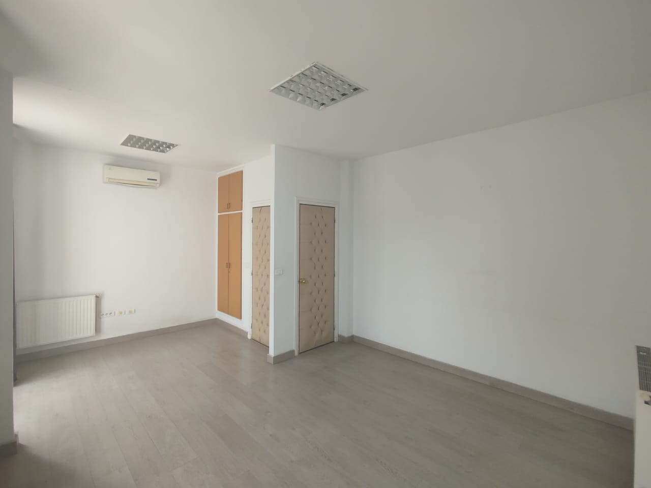 Cite El Khadra Kheireddine Pacha Location Appart. 5 pices+ Bureau 5 espaces  cit jardin