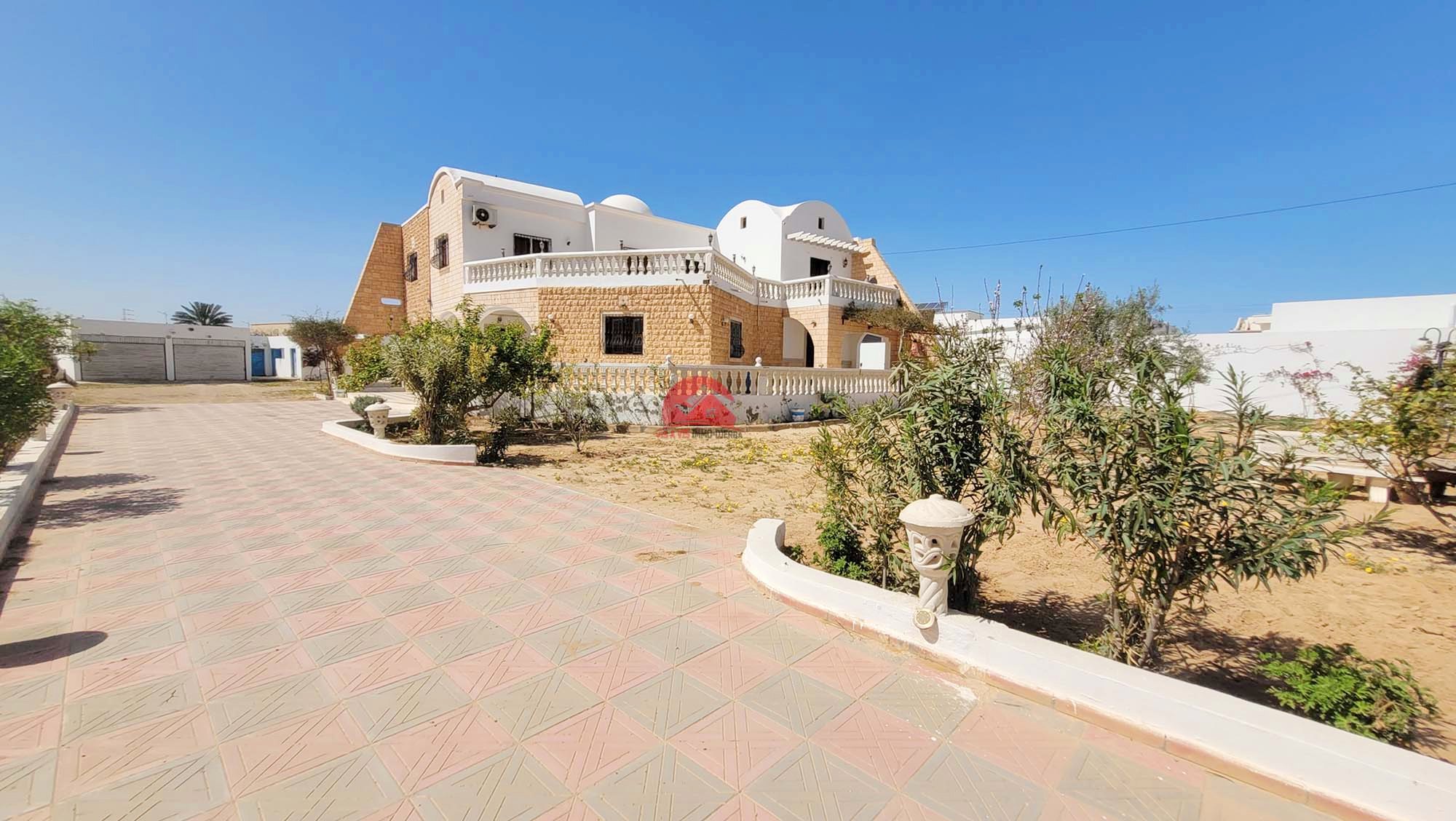 Djerba - Midoun Midoun Vente Maisons Grande villa meublee a djerba midoun ref v700