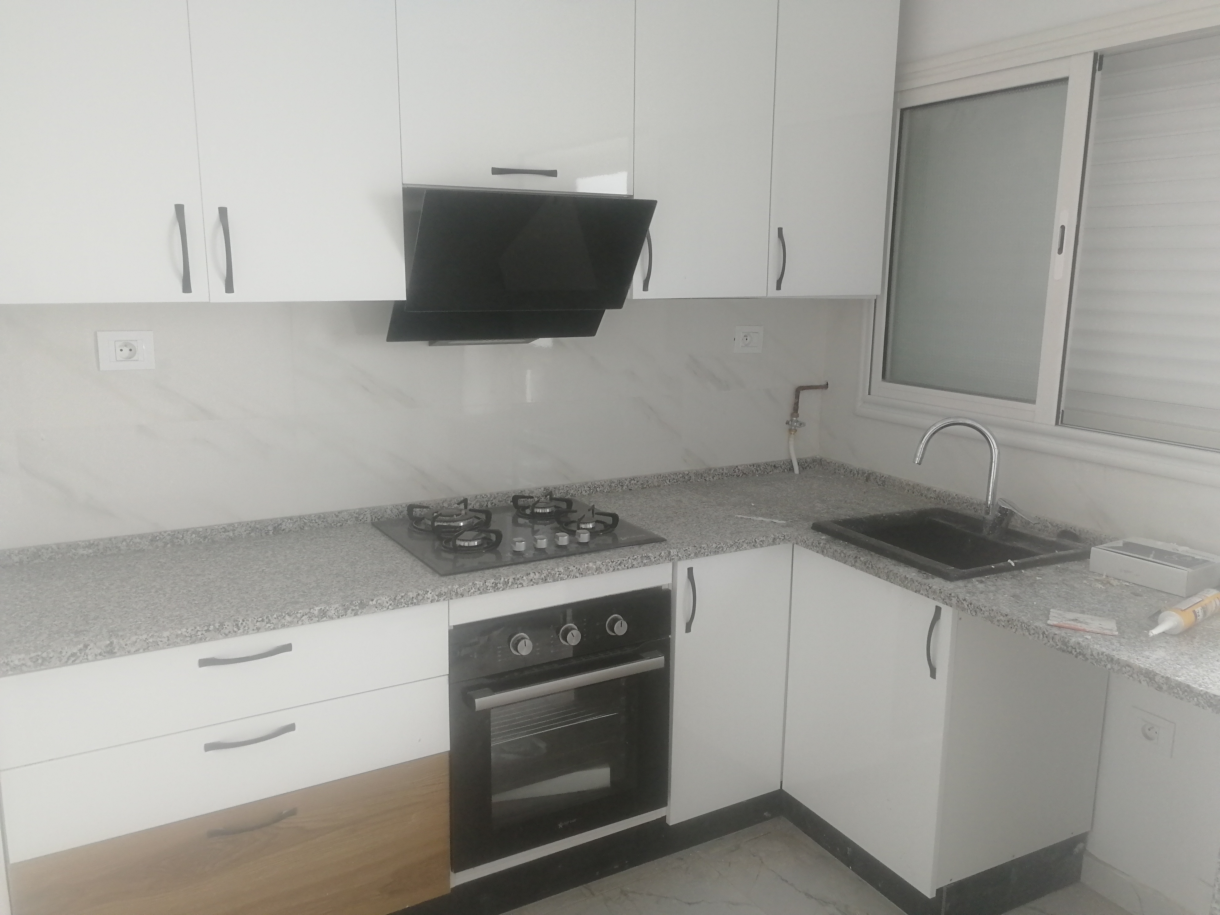 La Marsa Marsa Safsaf Location Appart. 3 pices Etage de villa neuf  cit el moez