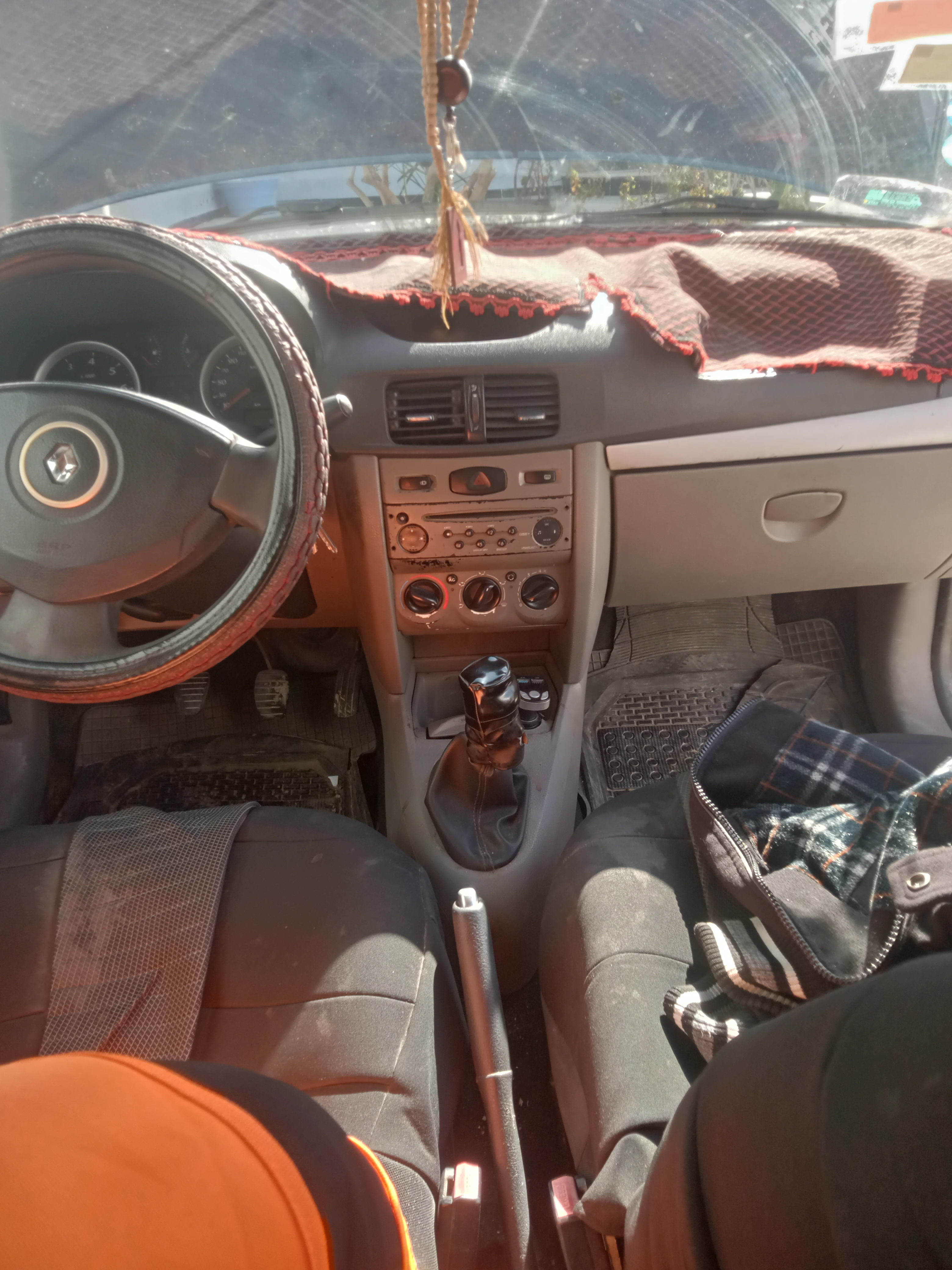 El Ksar El Ksar Renault Symbol Symbole 1  2012