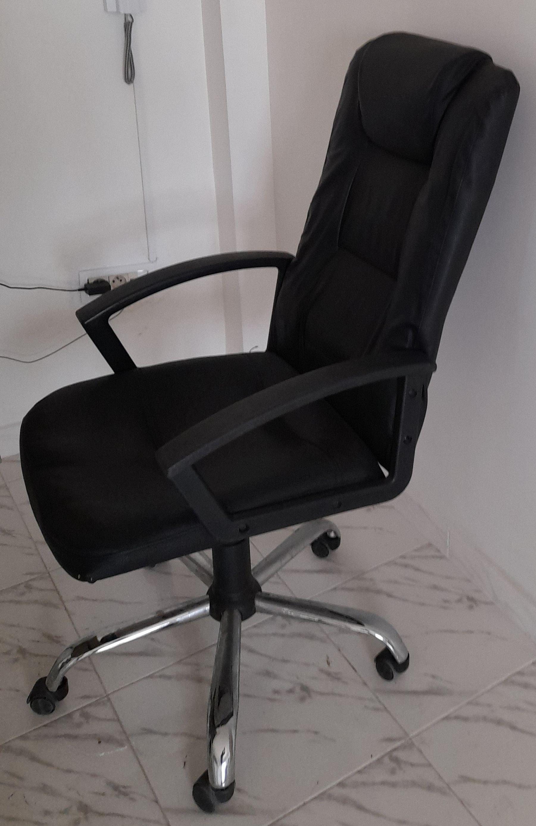 Mannouba La Mannouba Chambres  coucher Chambres  coucher Chambre  coucher et table pour formation